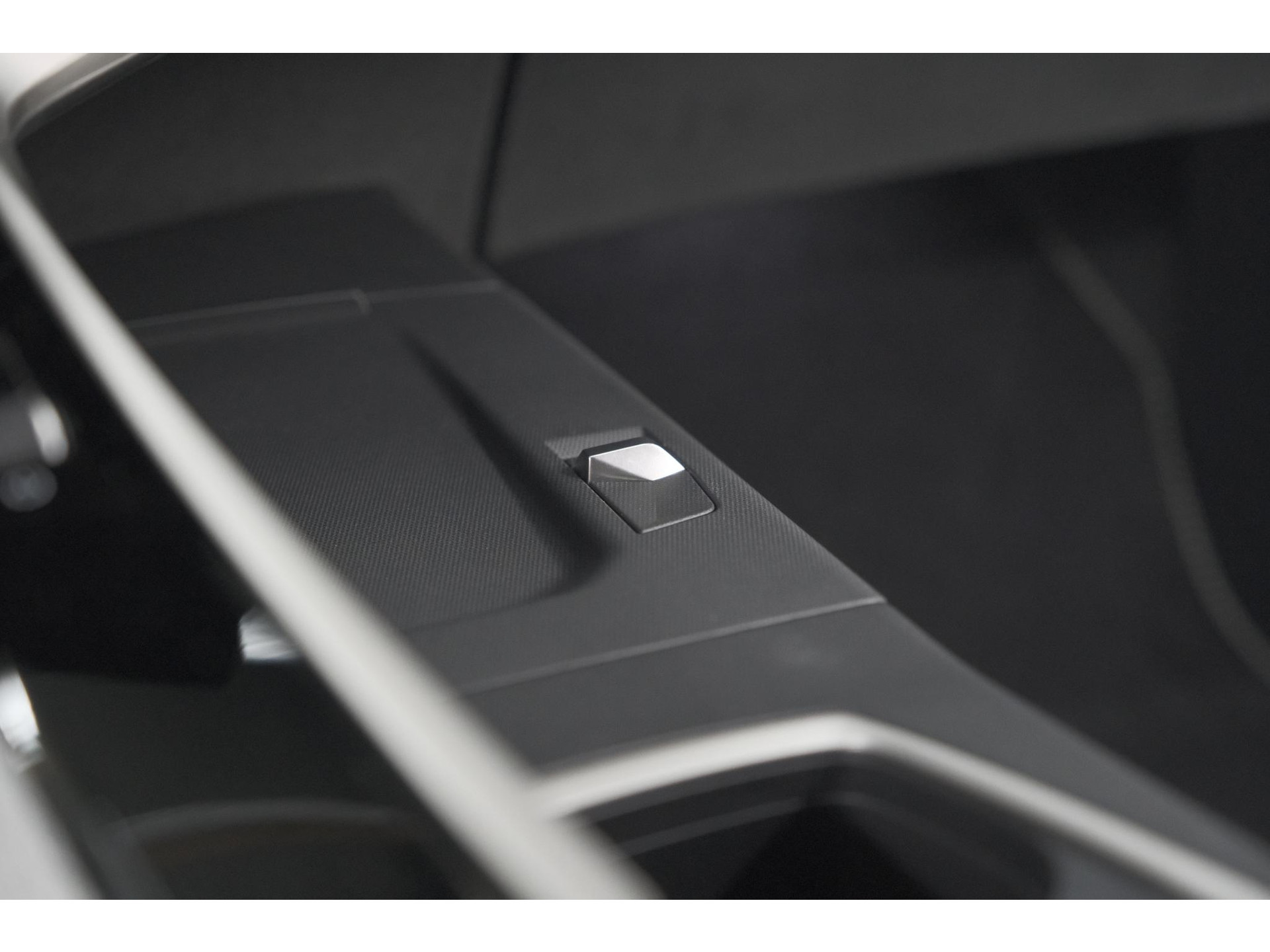 Peugeot 3008 Hybrid 145 e-DCS6 GT | Elektrische Kofferklep | Camera | Adaptieve Cruise Control | Apple CarPlay