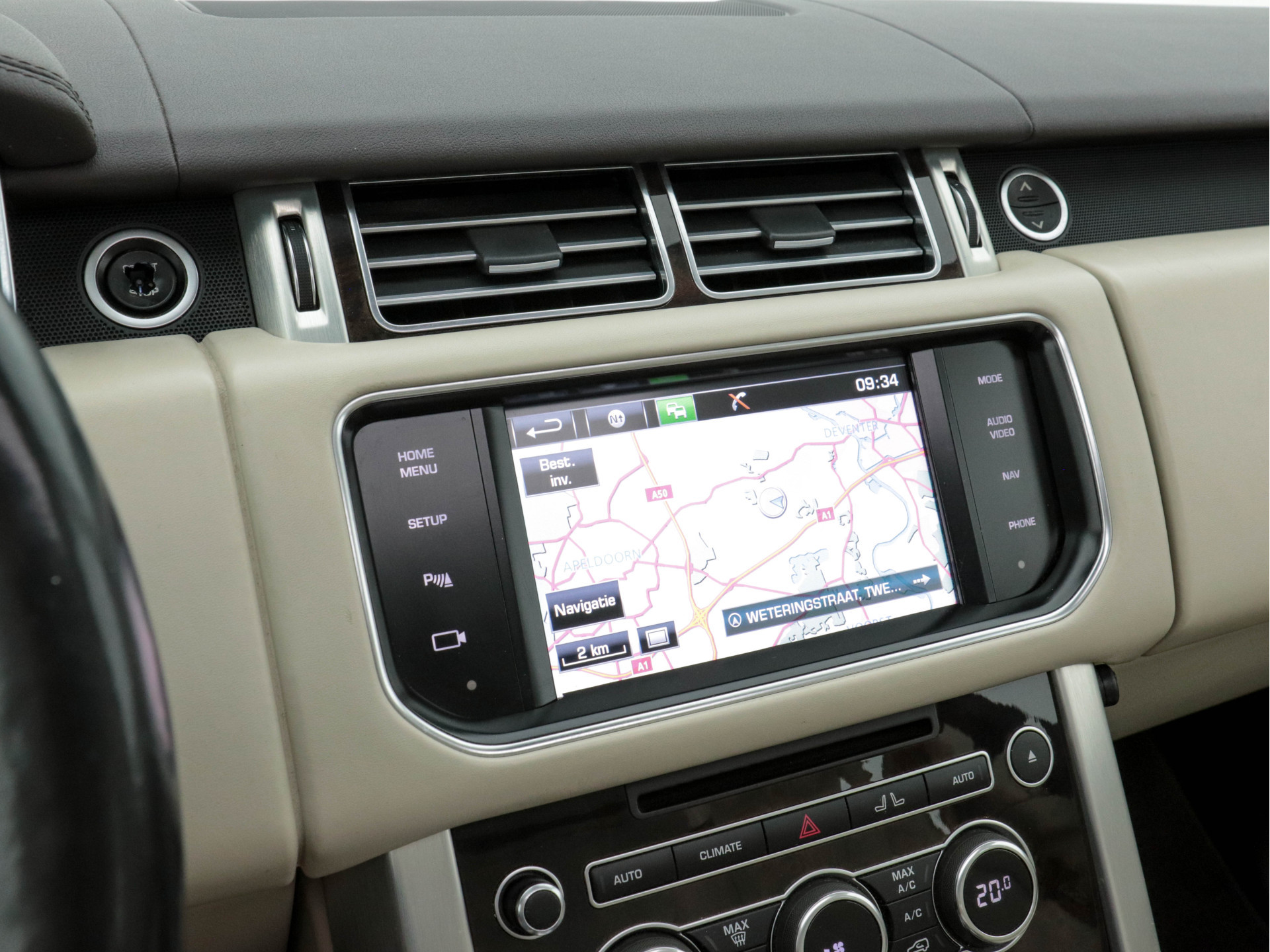 Land Rover Range Rover 3.0 TDV6 Vogue Aut. *PANO | LEATHER | NAVI-FULLMAP | DIGI-COCKPIT | SURROUND-VIEW | BI-XENON | MERIDIAN-AUDIO | MEMORY-PACK | AIR SUSPENSION | HEATED-COMFORTSEATS | SHIFT-PADDLES | 20"ALU*