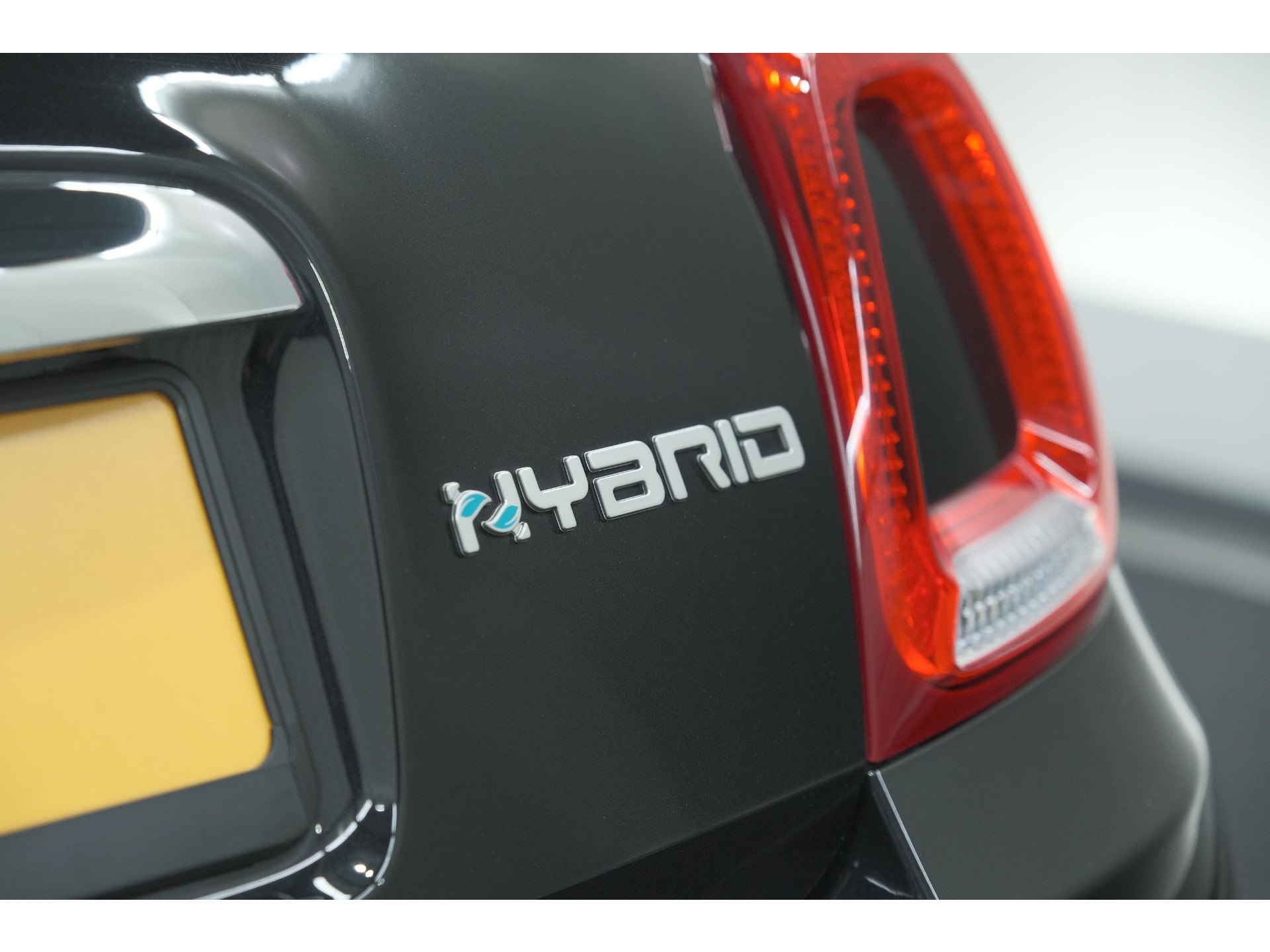 Fiat 500 C 1.0 Hybrid Dolcevita | Elektrisch Vouwdak | Apple Carplay | Parkeersensoren | Climate Control
