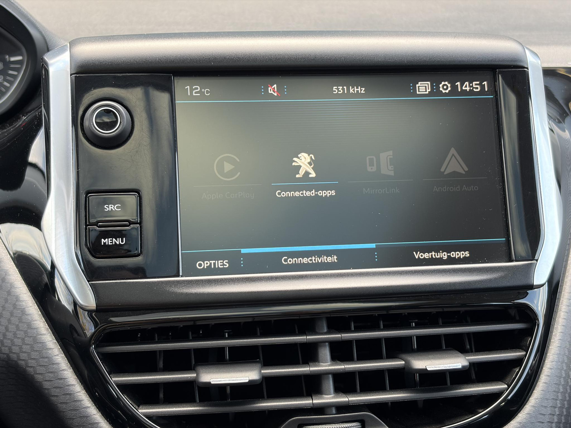 Peugeot 2008 1.2 PureTech Blue Lion 2e Eigenaar,Pano,Navi,Trekhaak,110pk,Dealer Onderhouden,Airco,Cruise,Pdc,Lm velgen,N.A.P,Recent beurt gehad,Apk tot 11-2026