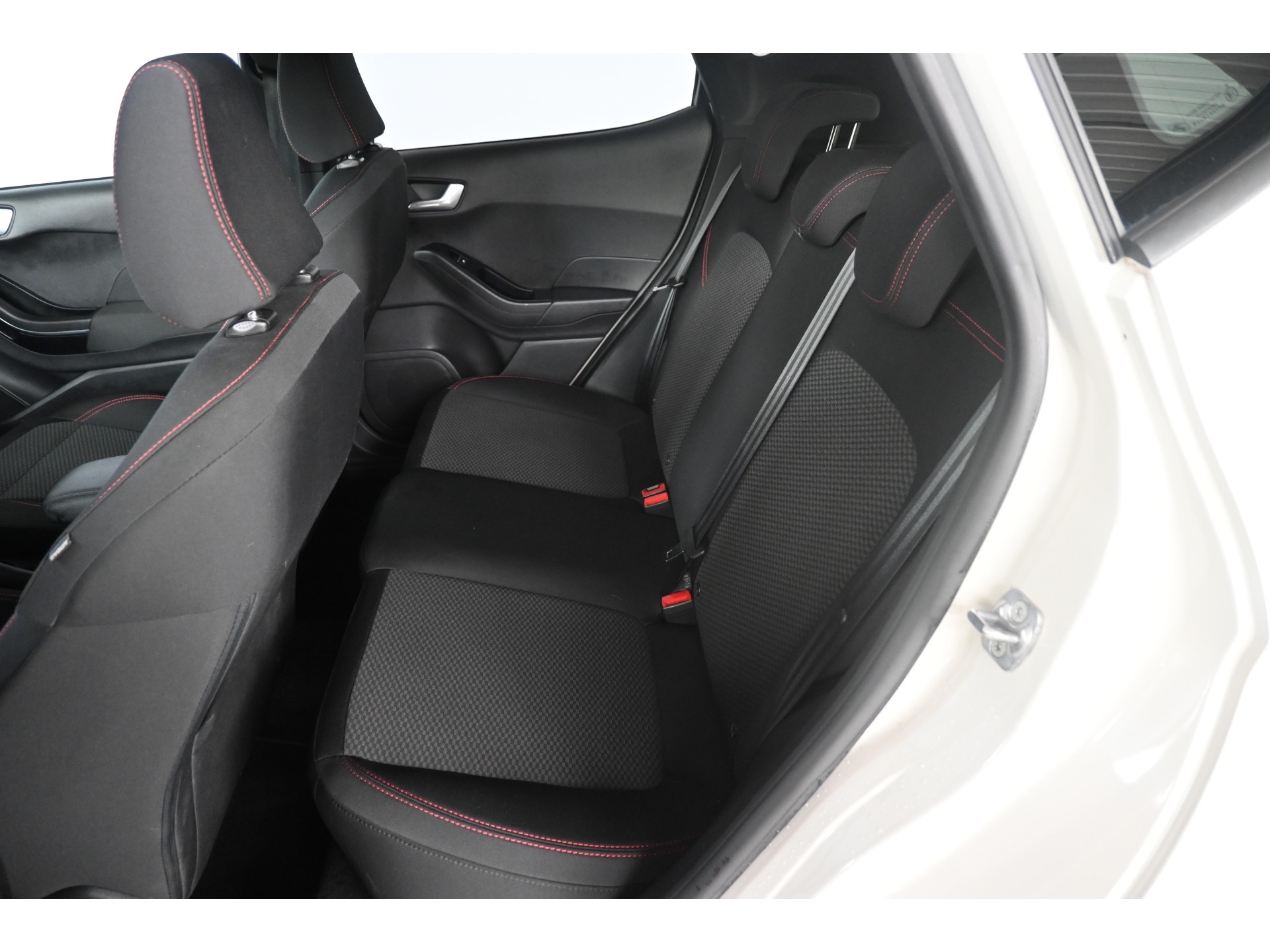 Ford Fiesta 1.0 EcoBoost ST-Line Navigatie Stuur/Stoelverwarming LED Carplay Rijklaarprijs! Inruil Mogelijk!