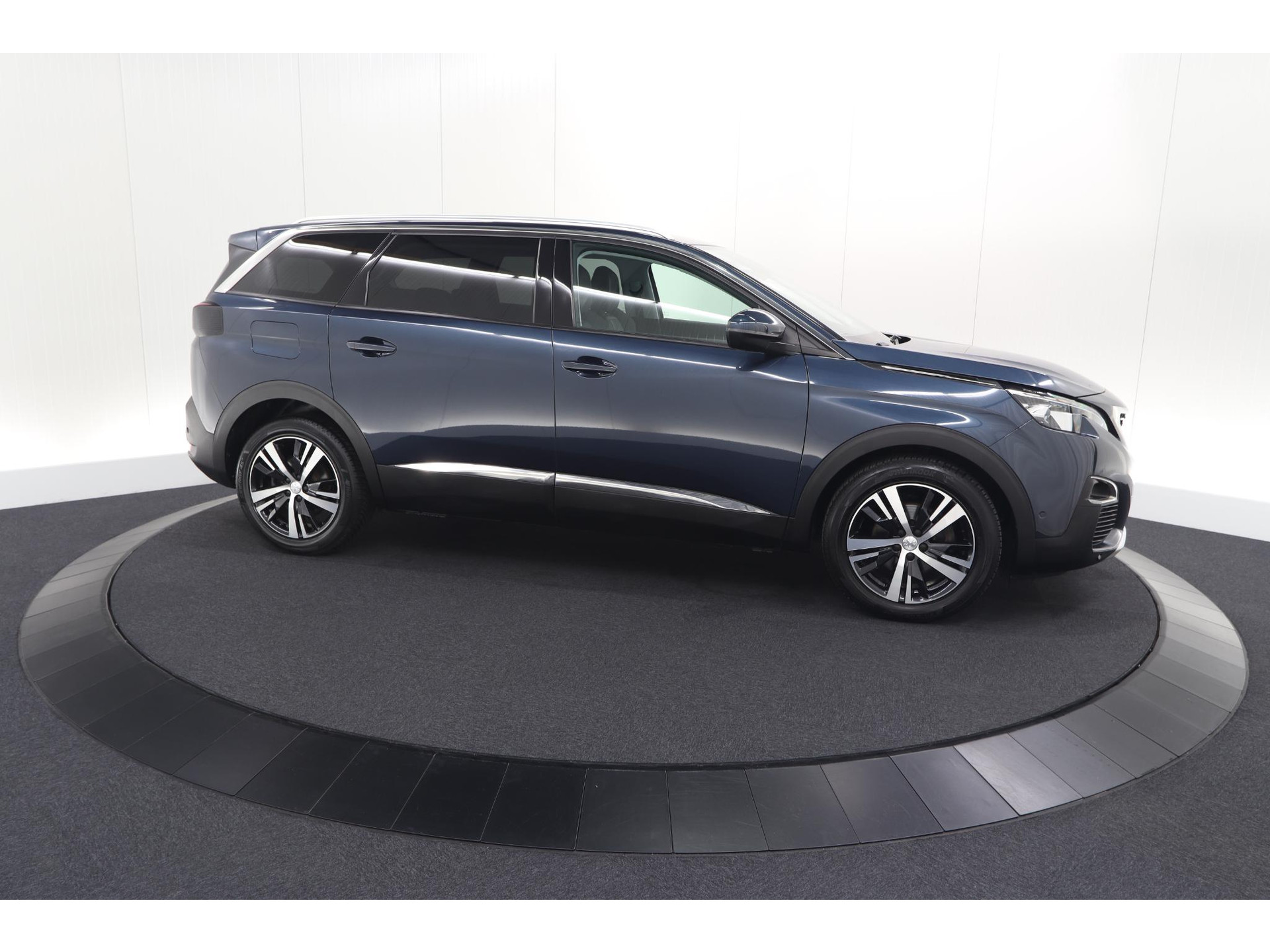 Peugeot 5008 PureTech 130 EAT8 Crossway | Trekhaak | Camera | Navigatie | Apple Carplay