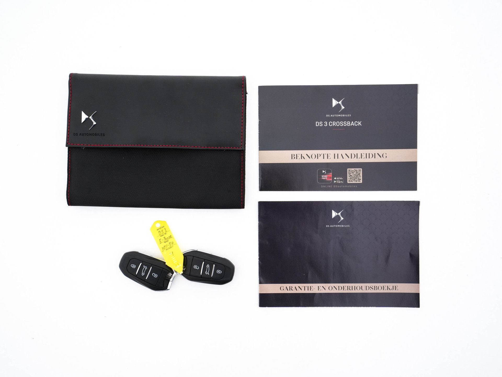 DS 3 Crossback E-Tense Performance Line+ 50 kWh [ 3-Fase ] {SOH-90%} (INCL-BTW) *LEATHER-FABRIC | MATRIX-LED | ADAPTIVE-CRUISE | DIGI-COCKPIT | HEATED-SPORTSEATS | CAMERA | KEYLESS | NAVI-FULLMAP | DAB+ | ECC | PDC | PRIVACY-GLASS | 18''ALU*