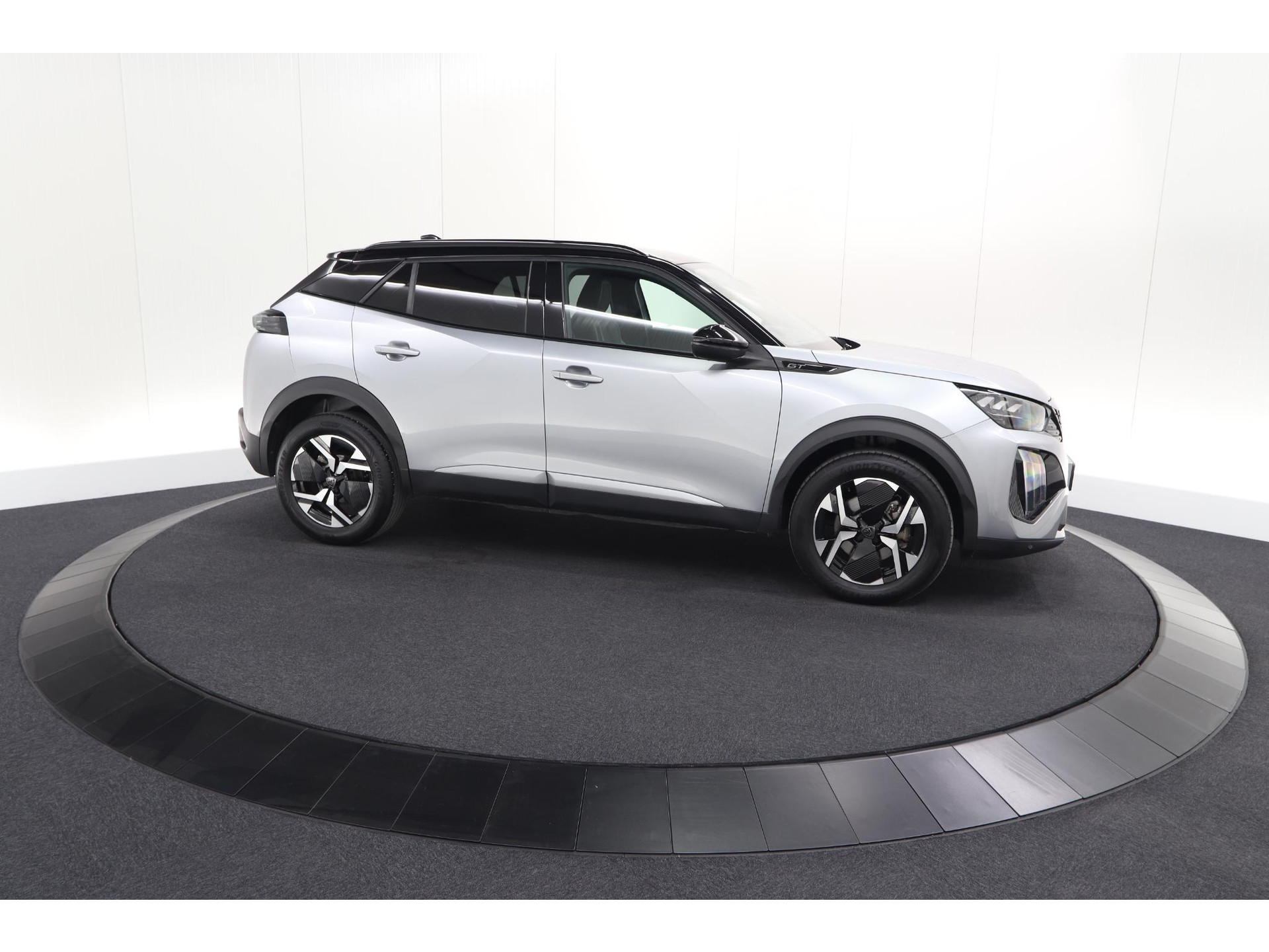 Peugeot 2008 Hybrid 145 e-DCS6 GT | Camera | Apple Carplay | Parkeersensoren