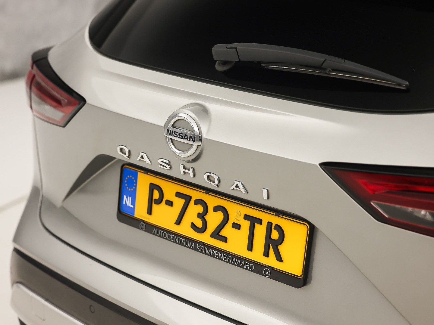 Nissan Qashqai 1.3 MHEV N-Style (GROOT NAVI, 1e EIGENAAR, APPLE CARPLAY, CLIMATE, 360 CAMERA, GETINT GLAS, SPORTSTOELEN, ADAPTIVE CRUISE, LANE ASSIST, NIEUWSTAAT)