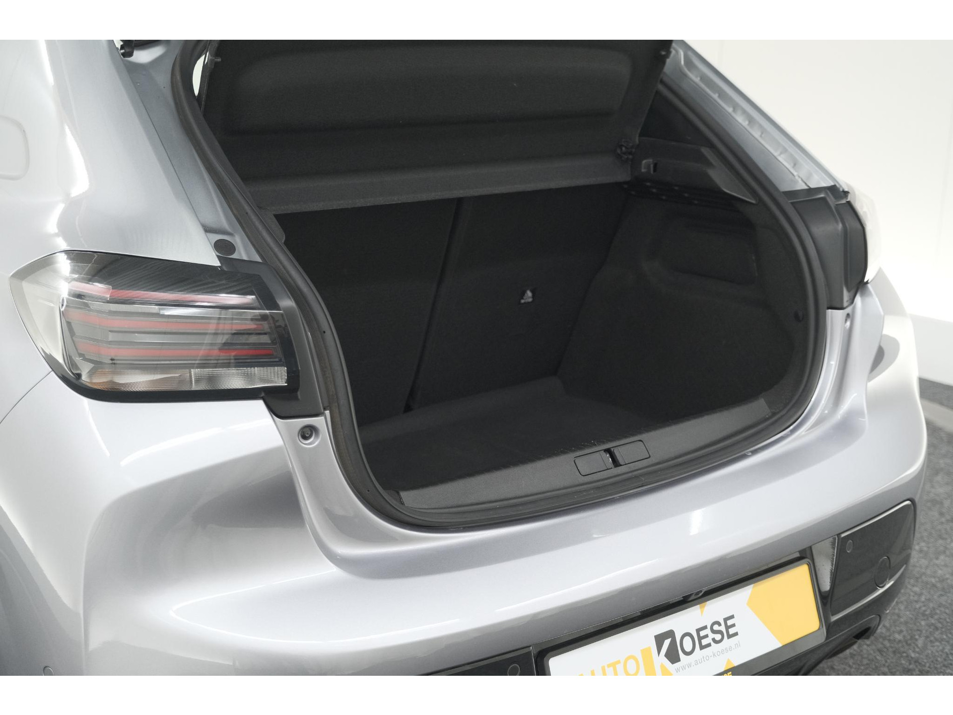 Peugeot 208 PureTech 100 Allure | 360 Camera | Adaptieve Cruise Control | Dodehoekdetectie