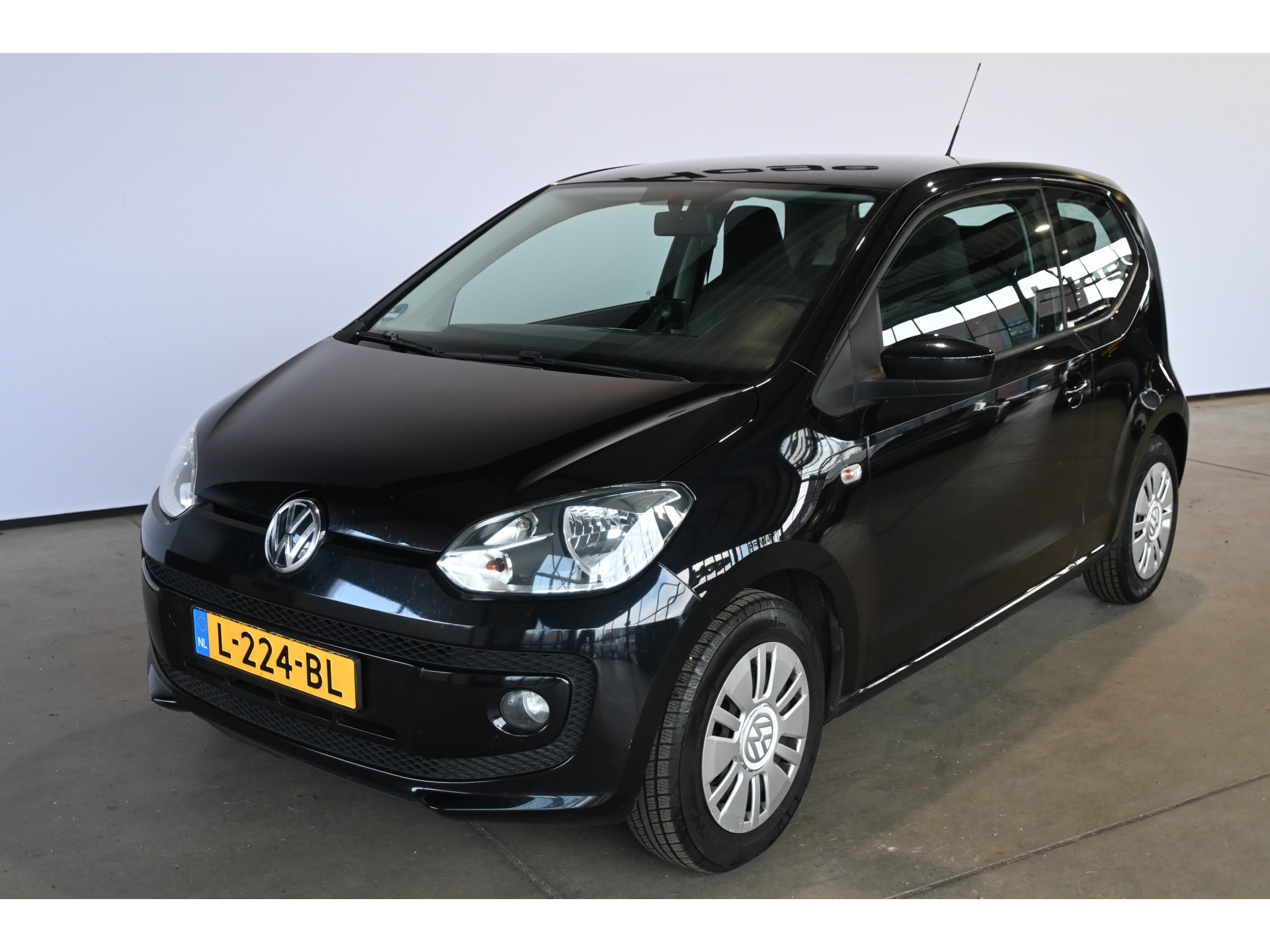 Volkswagen Up! 1.0 move up! Airco Stoelverwarming Goed Onderhouden! Inruil Mogelijk!