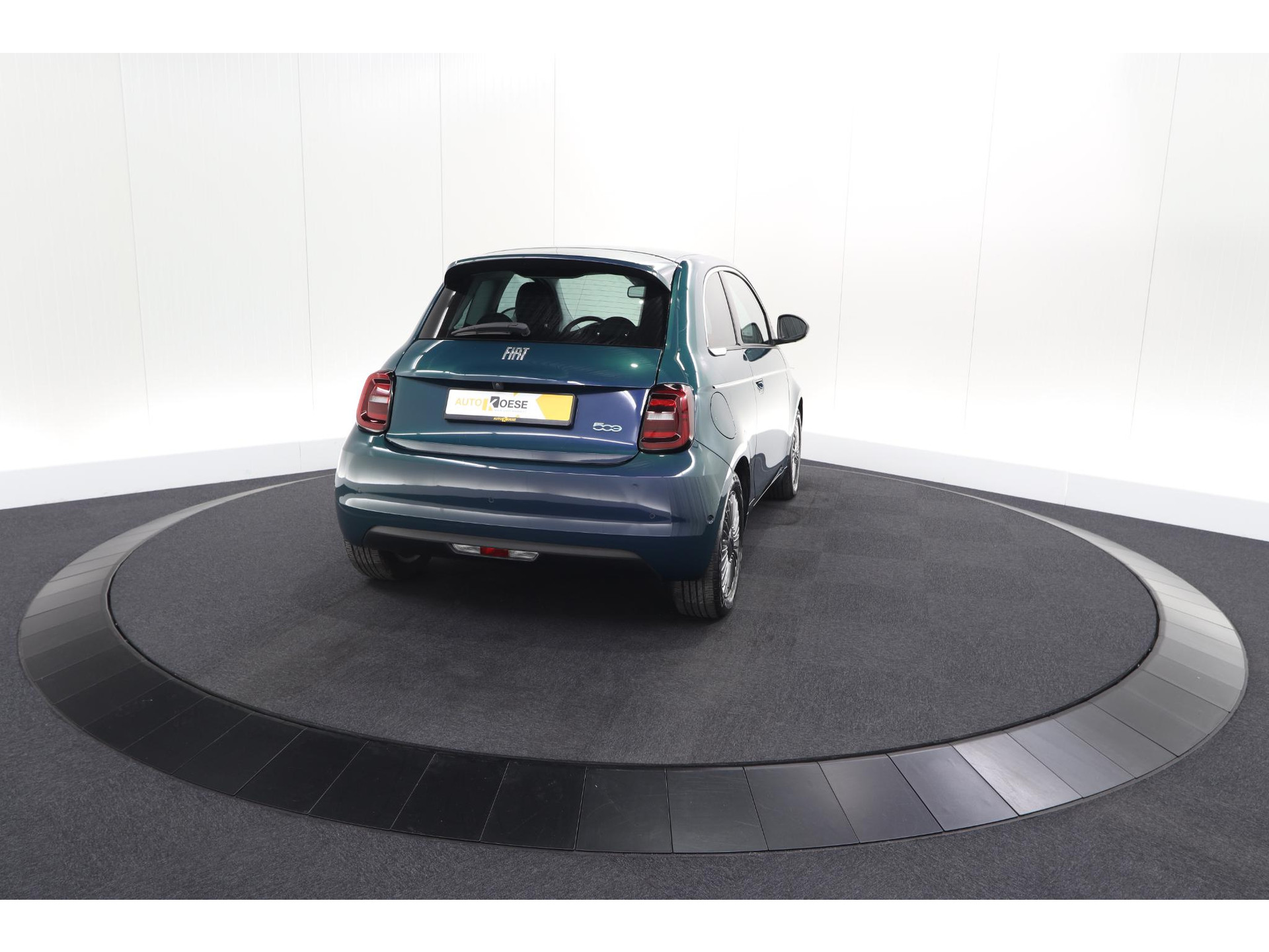Fiat 500 Icon 42 kWh | 96,1% SOH | Convenience Pack | Camera | Dodehoekdetectie | Stoelverwarming