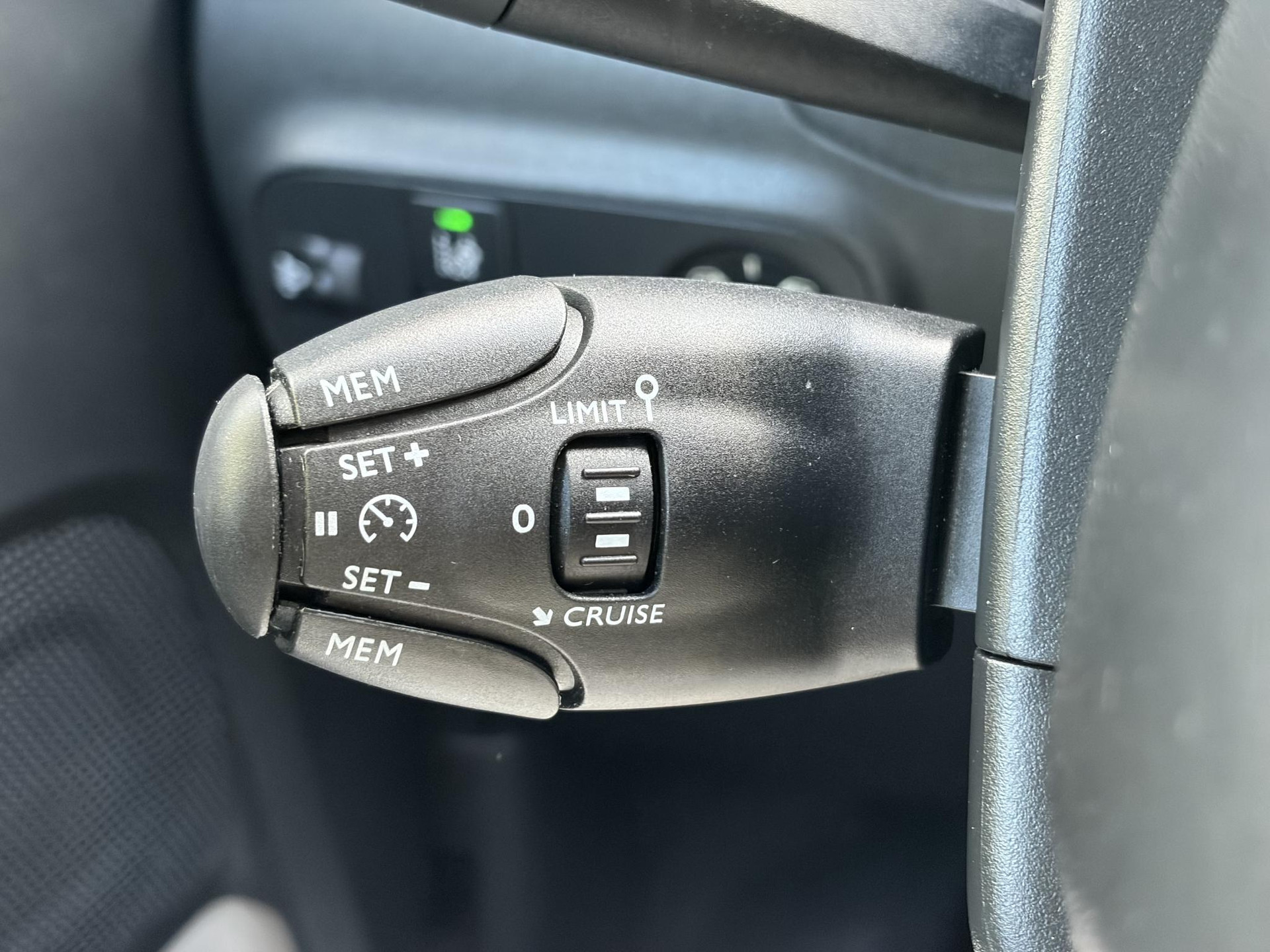 Citroen C3 1.2 PureTech Feel ✓2e Eigenaar✓Navi✓Carplay✓Clima✓Cruise✓Lm velgen✓Rijstrooksensor✓Pdc✓N.A.P✓Apk tot 05-2027