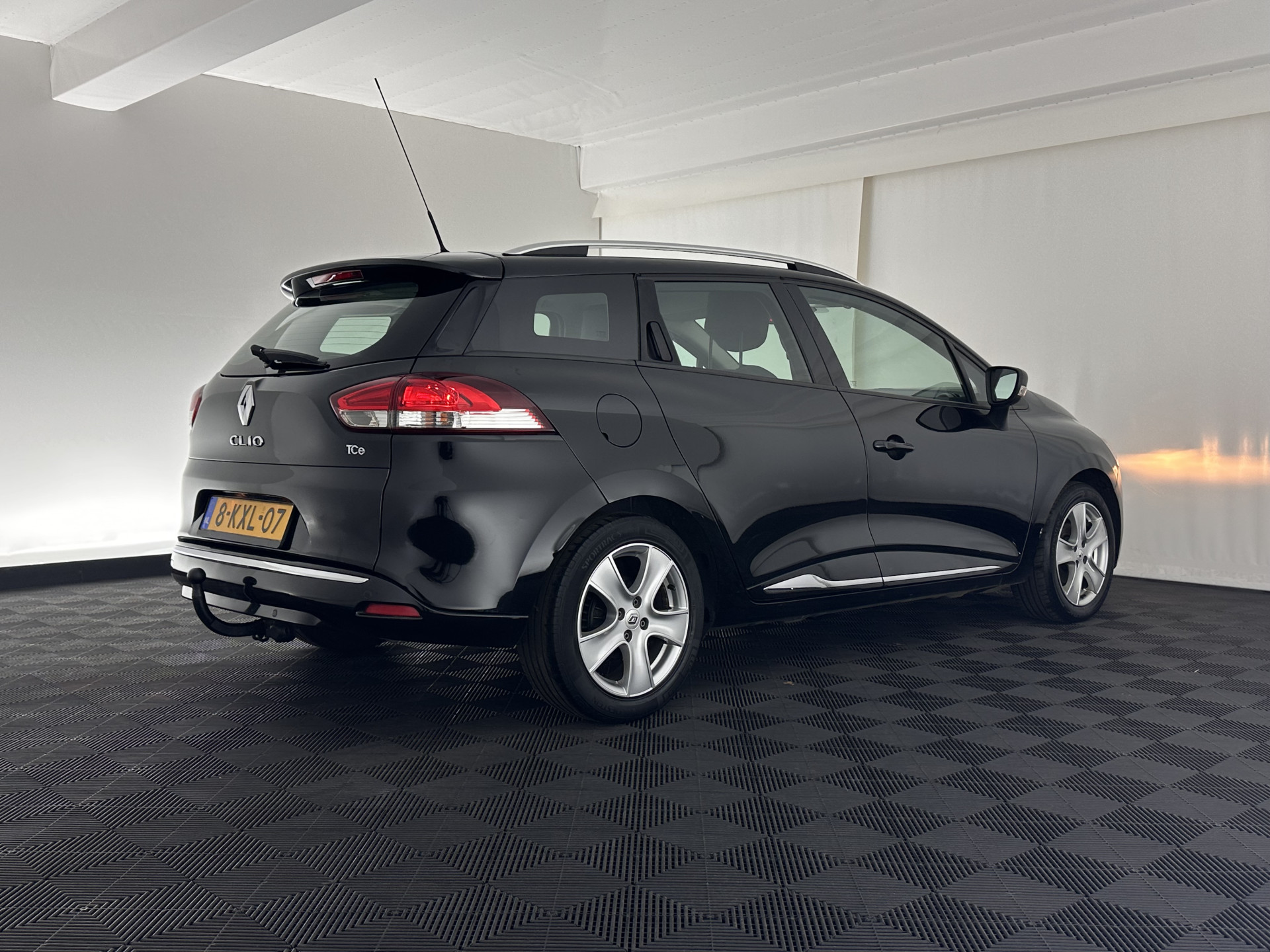 Renault Clio Estate 0.9 TCe Expression *NAVI-FULLMAP | COMFORTSEATS | AIRCO | CRUISE | PDC | TOWBAR | 16''ALU *