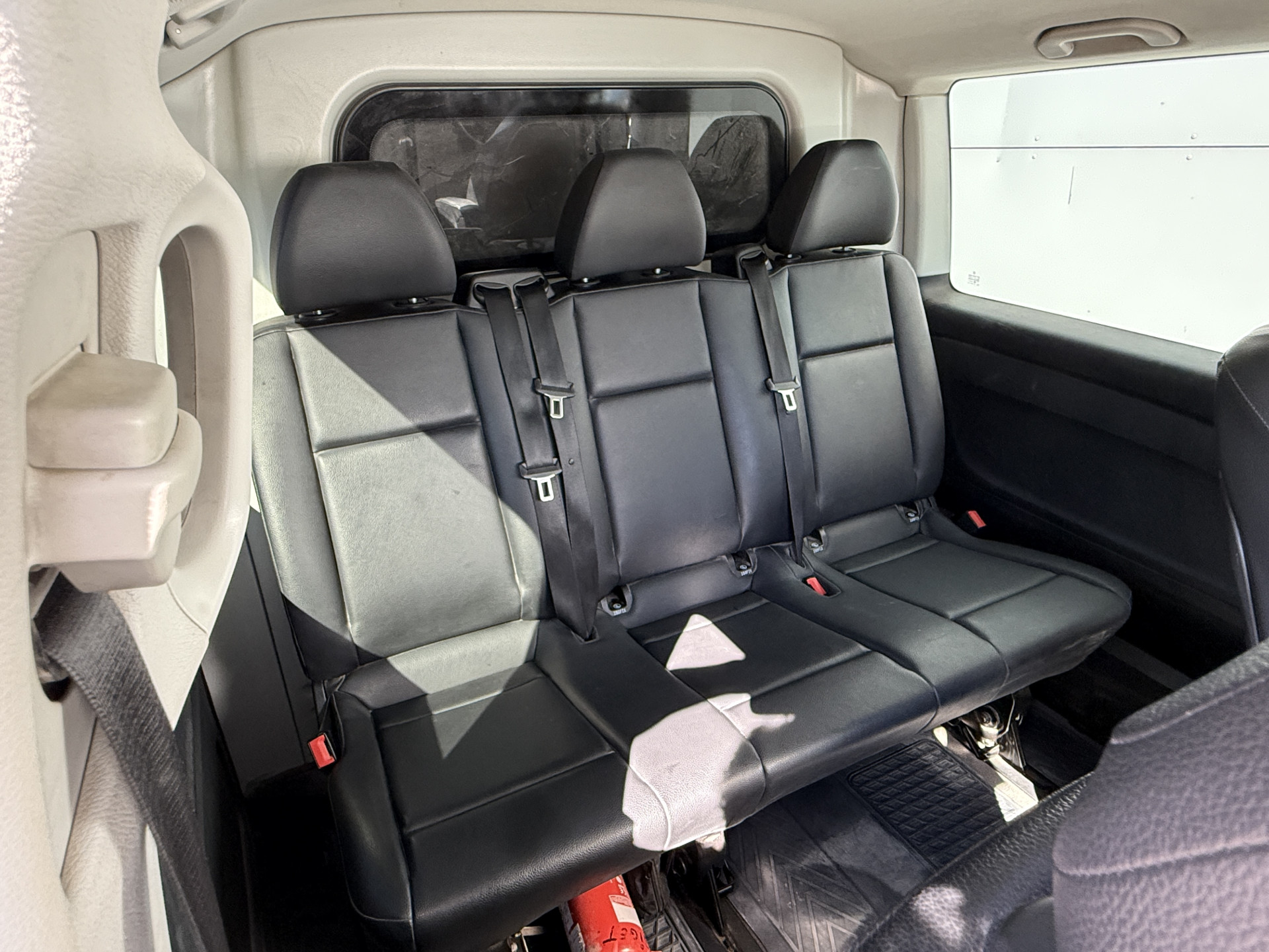 Mercedes-Benz Vito 114 1.9 CDI 136PK Dubbele Cabine L2H1 5 Stoelen Climate Control Cruise Control Trekhaak Carplay Camera