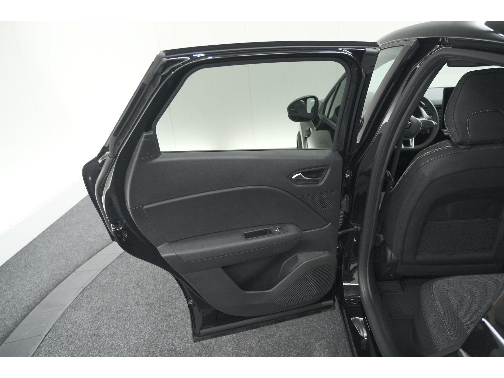 Renault Captur Mild Hybrid 160 EDC Techno | Pack Winter | Camera | Adaptieve Cruise Control | Apple Carplay