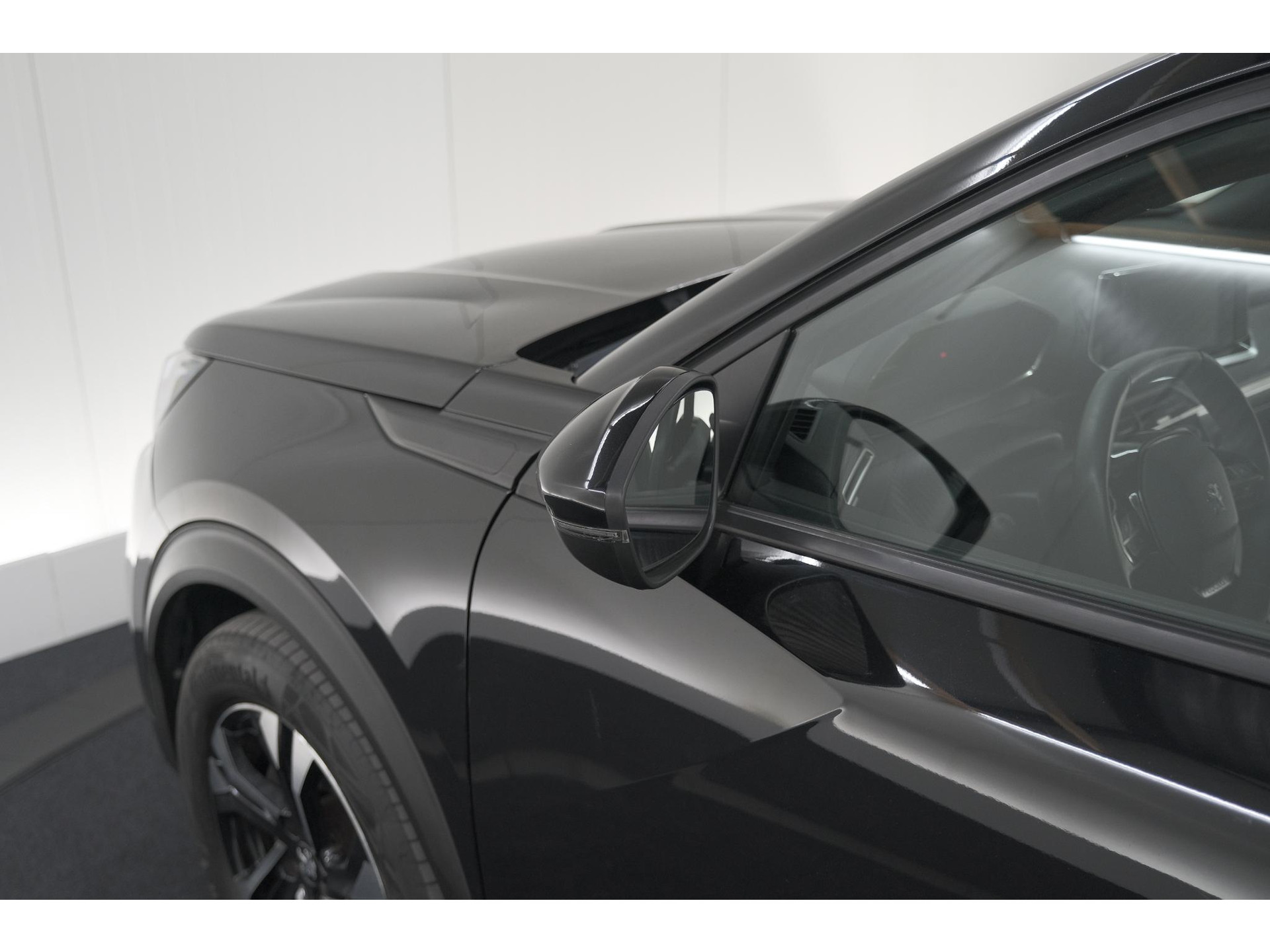 Peugeot 2008 PureTech Allure Pack | Navigatie | Parkeersensoren | Apple Carplay