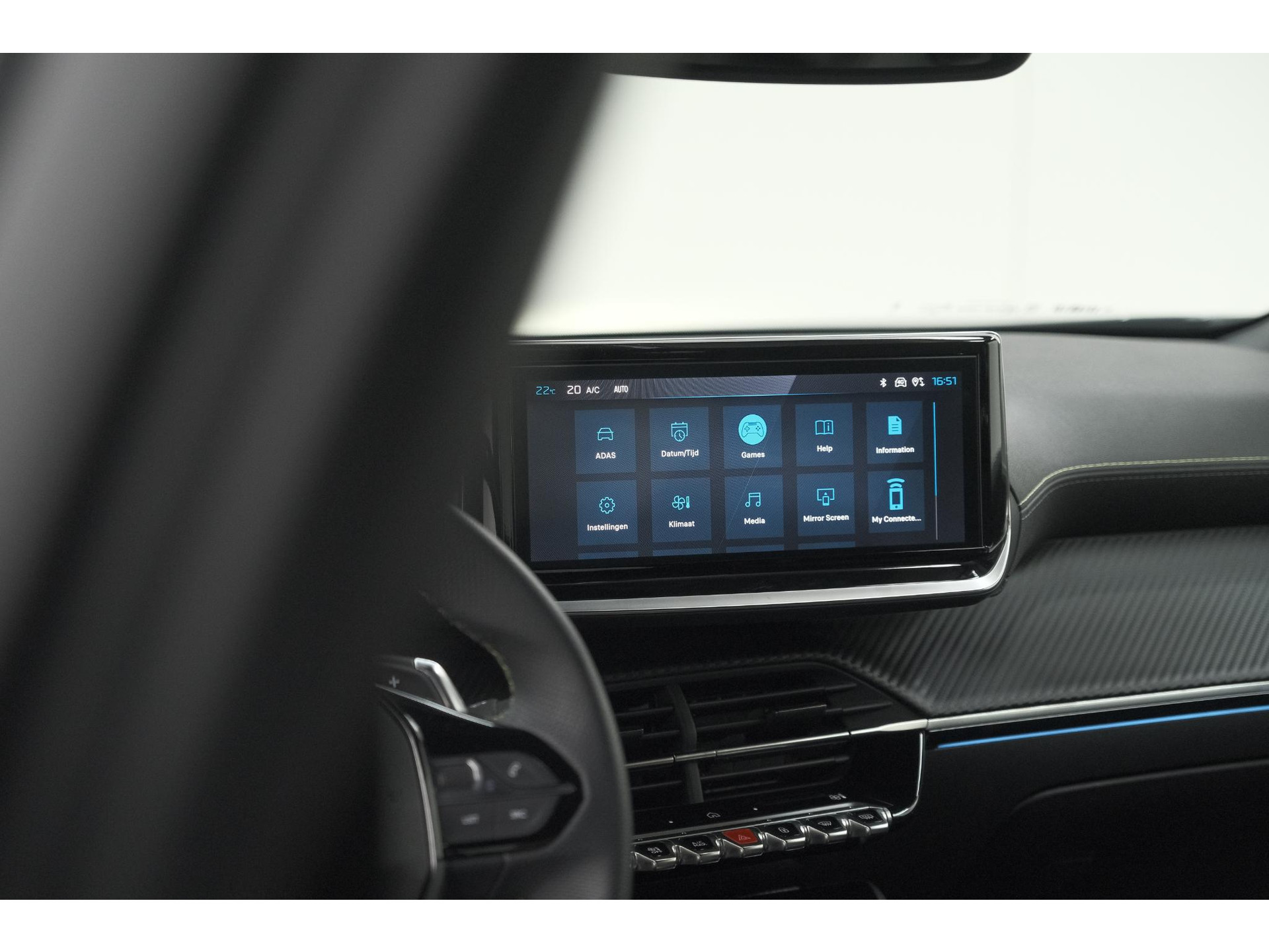 Peugeot 2008 1.2 Hybrid 136 GT | 360 Camera | Adaptieve Cruise Control | Navigatie | Dodehoekdetectie