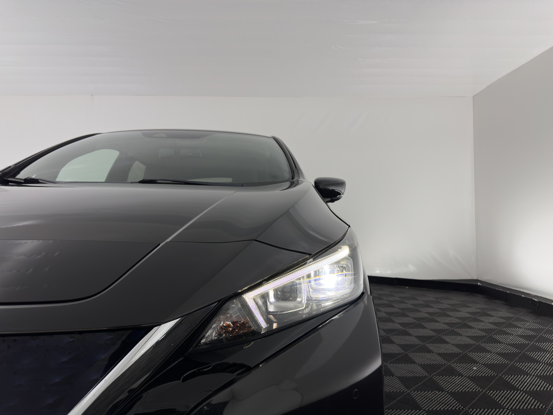 Nissan LEAF Tekna 40 kWh (SOH-83%) (INCL-BTW) *Aut.*LEATHER | FULL-LED | BOSE-AUDIO | TOPVIEW | DAB | KEYLESS | NAVI-FULLMAP | DAB | HEATED-COMFORTSEATS | PRIVACY-GLASS | ADAPTIVE-CRUISE | 17''ALU*