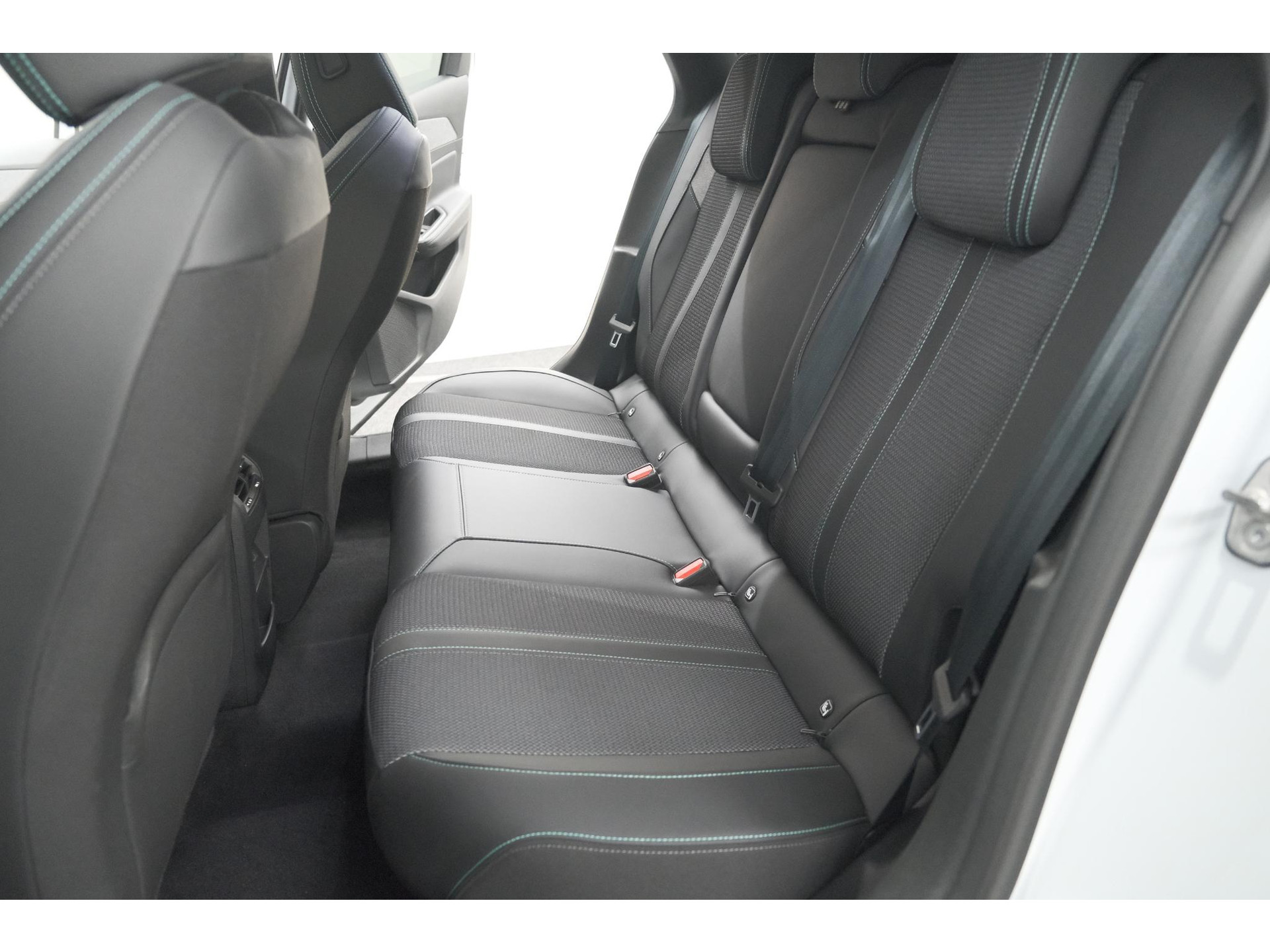 Peugeot 308 SW 1.6 Plug-in Hybrid 180 Allure | Perfecte Staat | 360 Camera | Adaptieve Cruise Control | Navigatie | Apple Carplay
