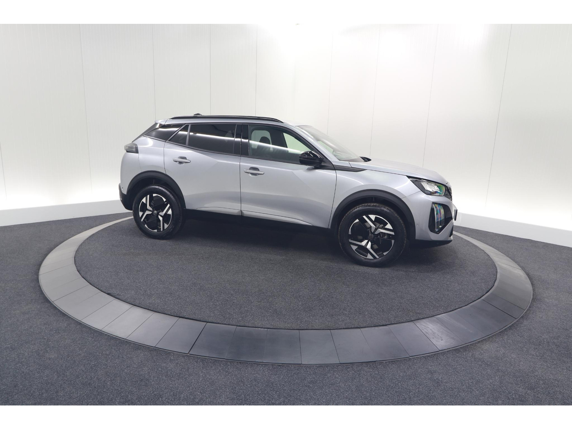 Peugeot 2008 Hybrid 136 e-DCS6 Allure | 360 Camera | Adaptieve Cruise Control | Dodehoekdetectie | Navigatie