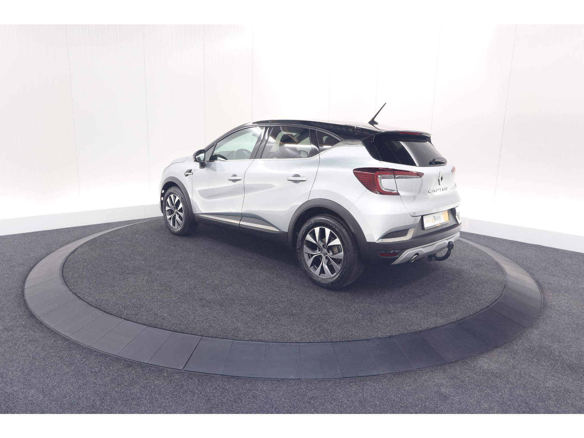 Renault Captur TCe 90 Intens | Trekhaak | Camera | Navigatie | Parkeersensoren | Apple Carplay