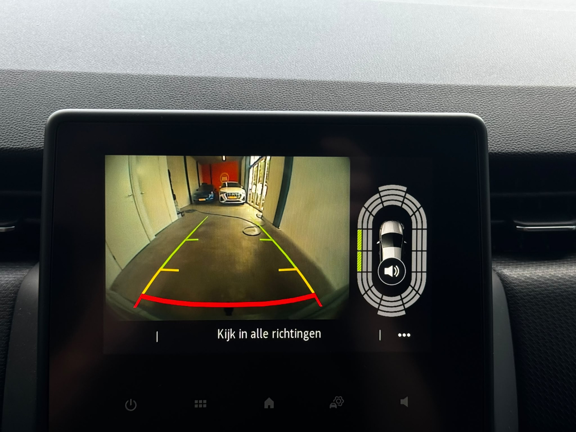 Renault Clio 1.0 TCe 100PK Automaat Intens Camera Trekhaak Apple-Carplay