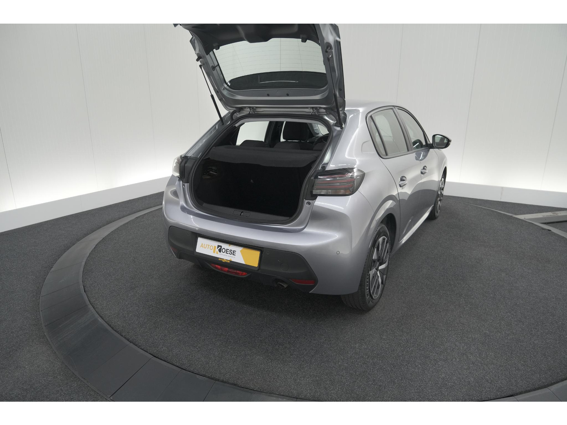 Peugeot 208 PureTech 100 Active | Parkeersensoren | Navigatie | Apple Carplay