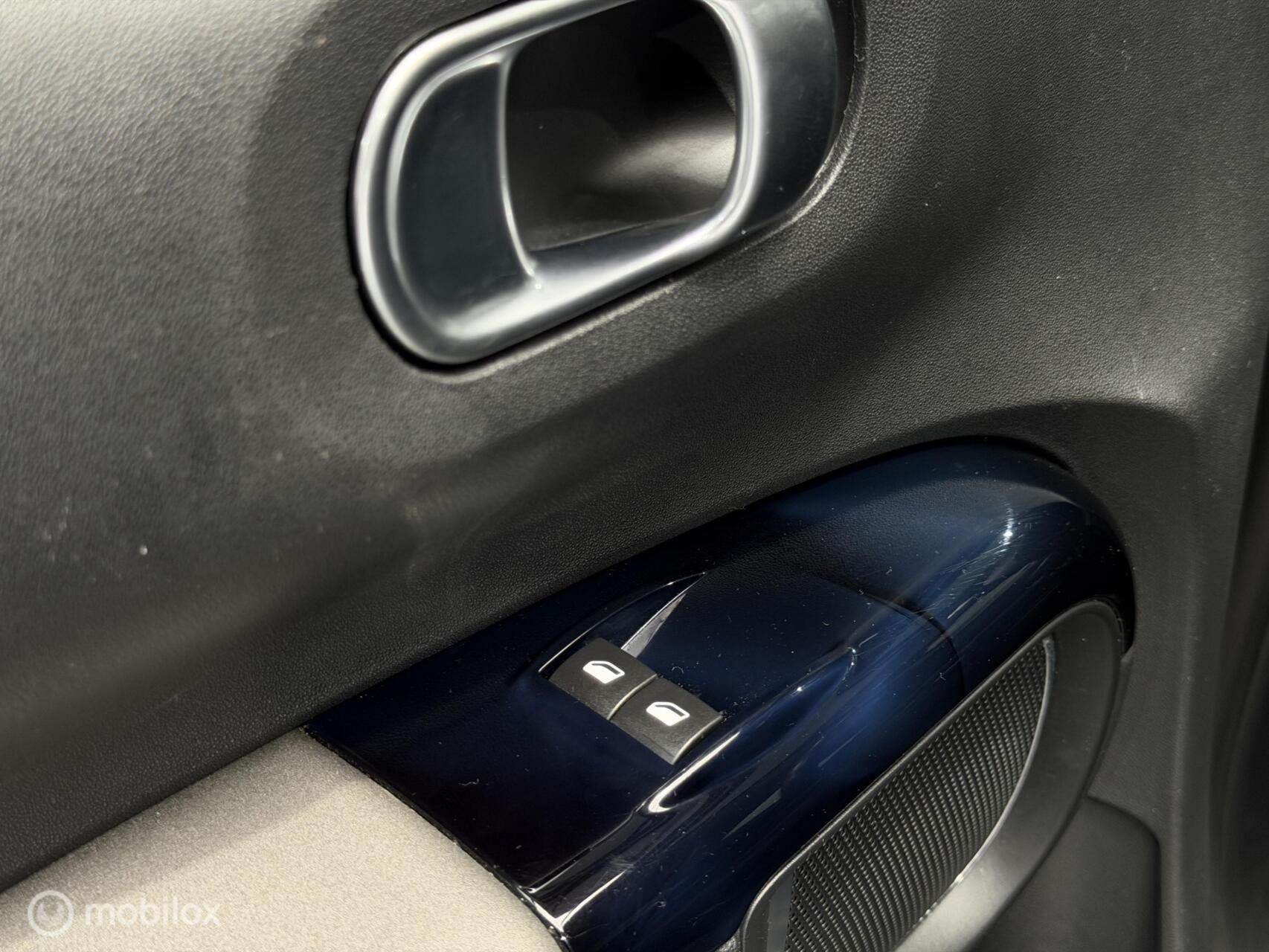 Citroën C4 Cactus 1.2 PureTech Shine|Automaat|NAP|Camera|Navi