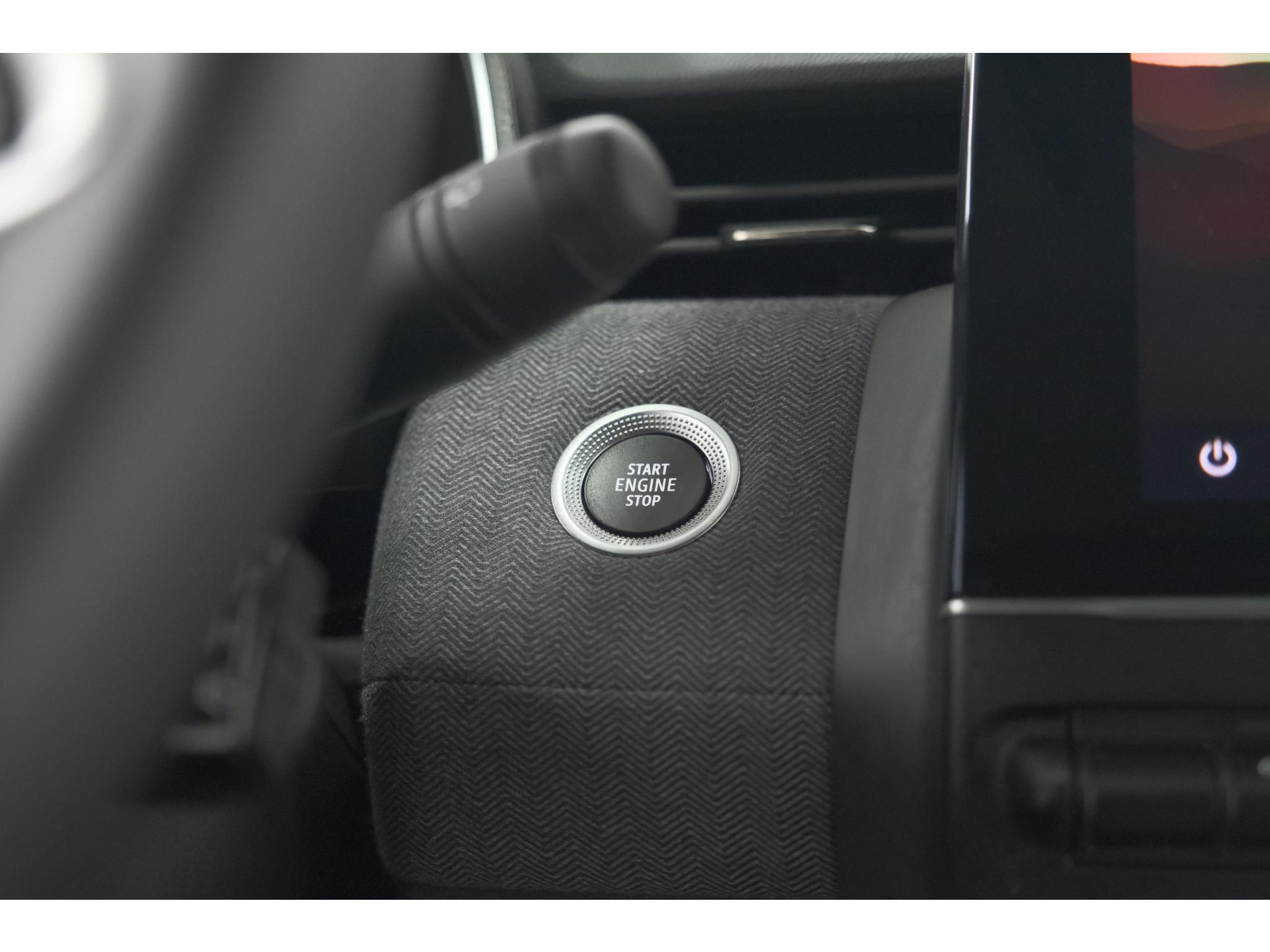 Renault Clio TCe 90 GPF Techno | 360 Camera | Dodehoekdetectie | Adaptieve Cruise Control
