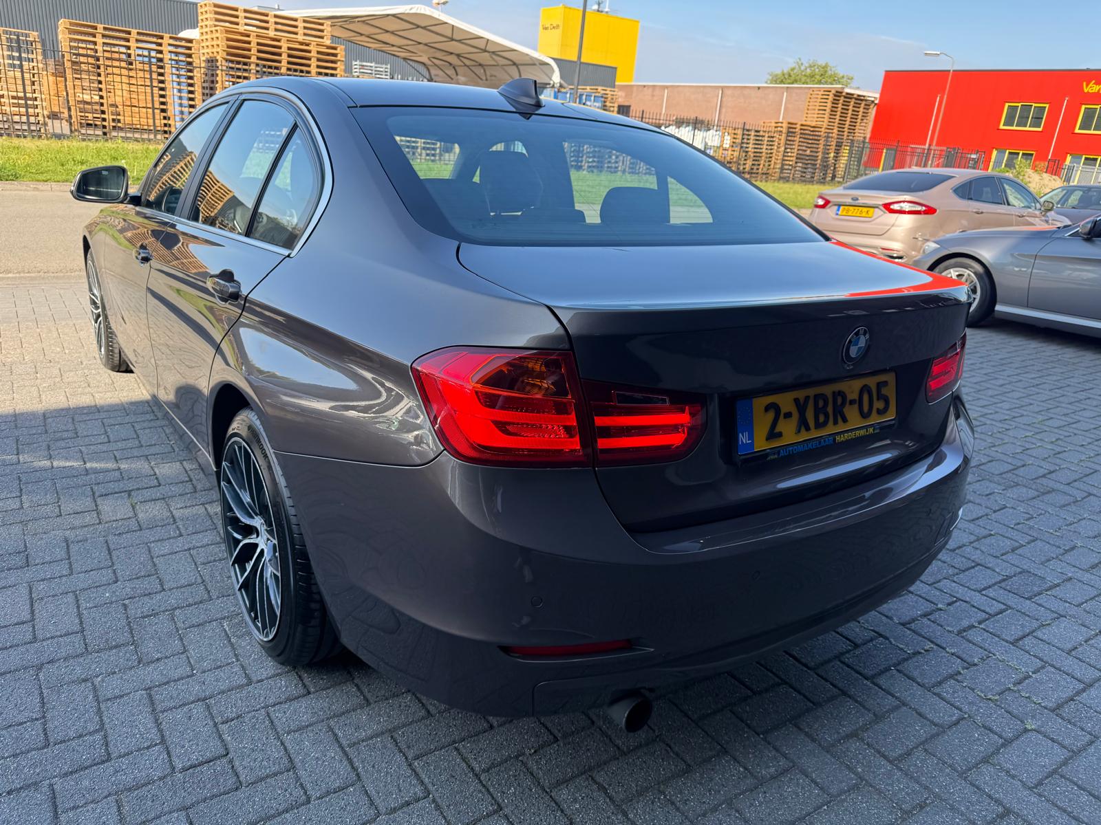BMW 3-serie 316i Executive | 3/6/12MND GARANTIE | AUTOMAAT | CRUISE | NAVI | ELECRAMEN | CLIMA | LED |