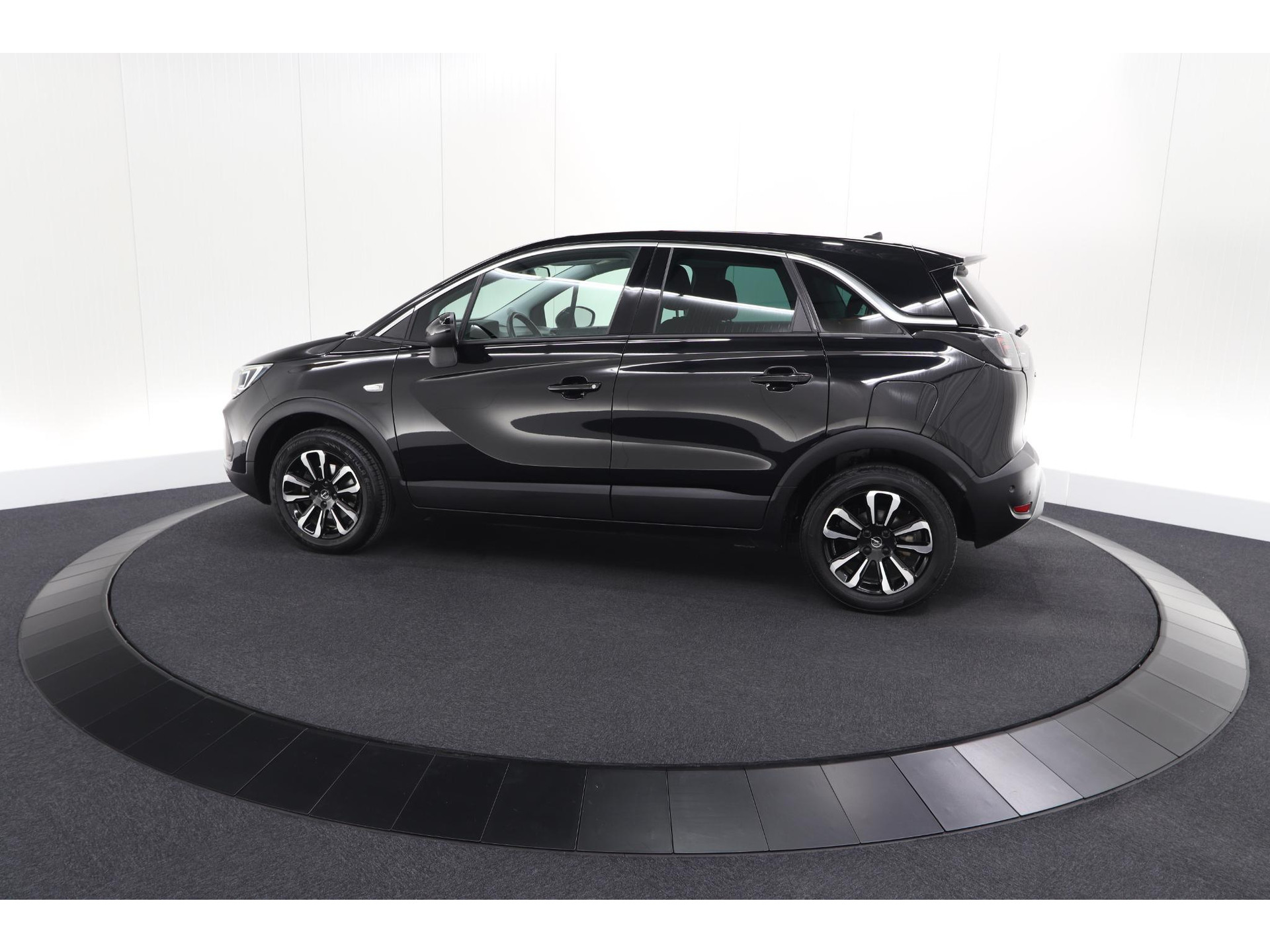 Opel Crossland 110 Turbo Business Elegance | Camera | Dodehoekdetectie | Navigatie | Apple Carplay