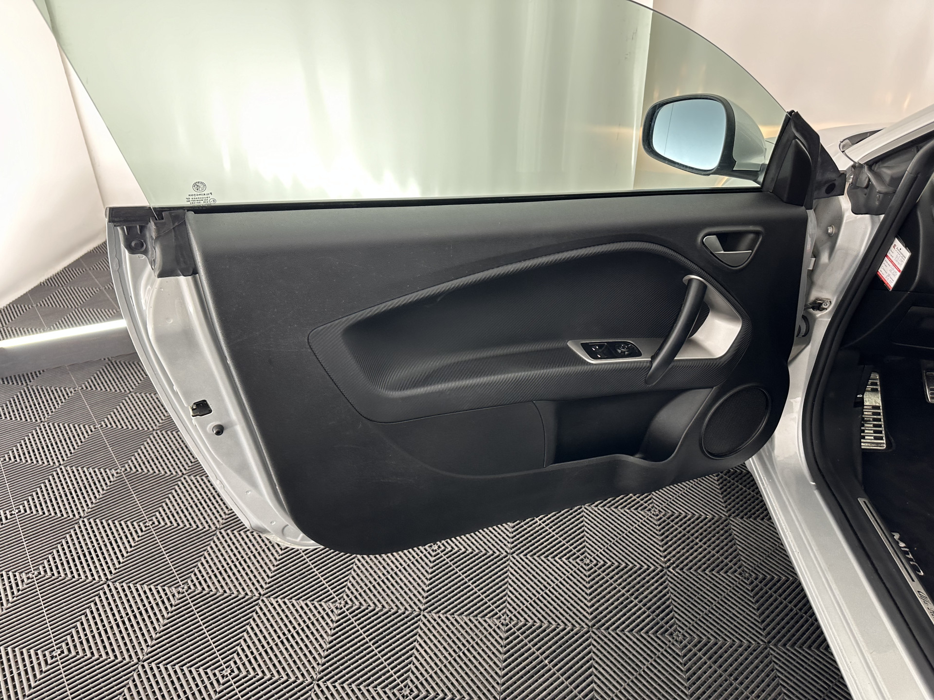 Alfa Romeo MiTo 1.3 JTDm ECO Exclusive *LUXURY-LEATHER | NAVI-FULLMAP | SPORT-SEATS | ECC | PDC | CRUISE | 17''ALU*