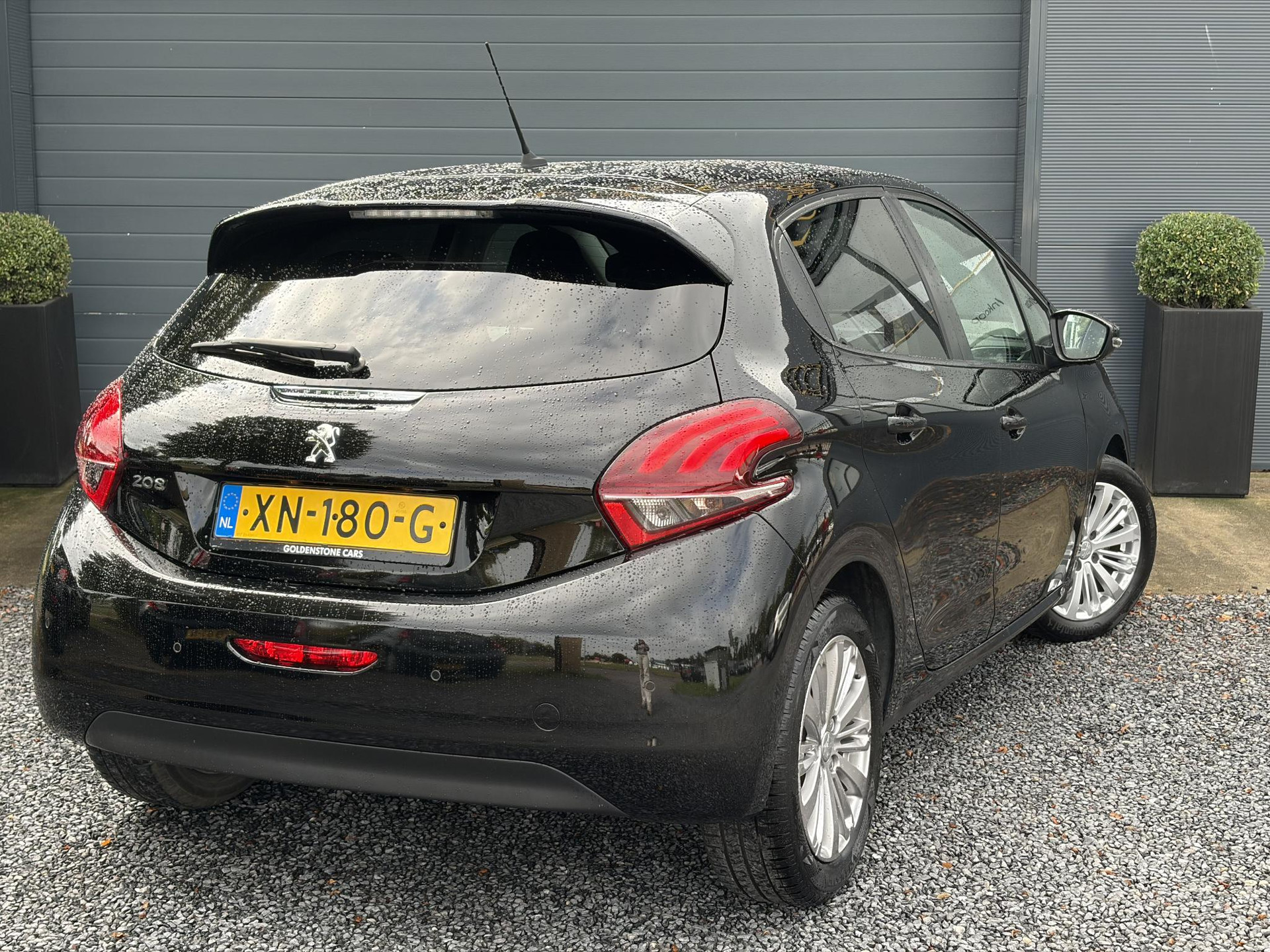 Peugeot 208 1.2 PureTech Signature ✓Net beurt gahad✓Navi✓Carplay✓Lm velgen✓Airco✓Cruise✓5 Deurs✓Pdc✓5 Deurs✓Lm velgen✓N.A.P✓Apk tot 04-2027