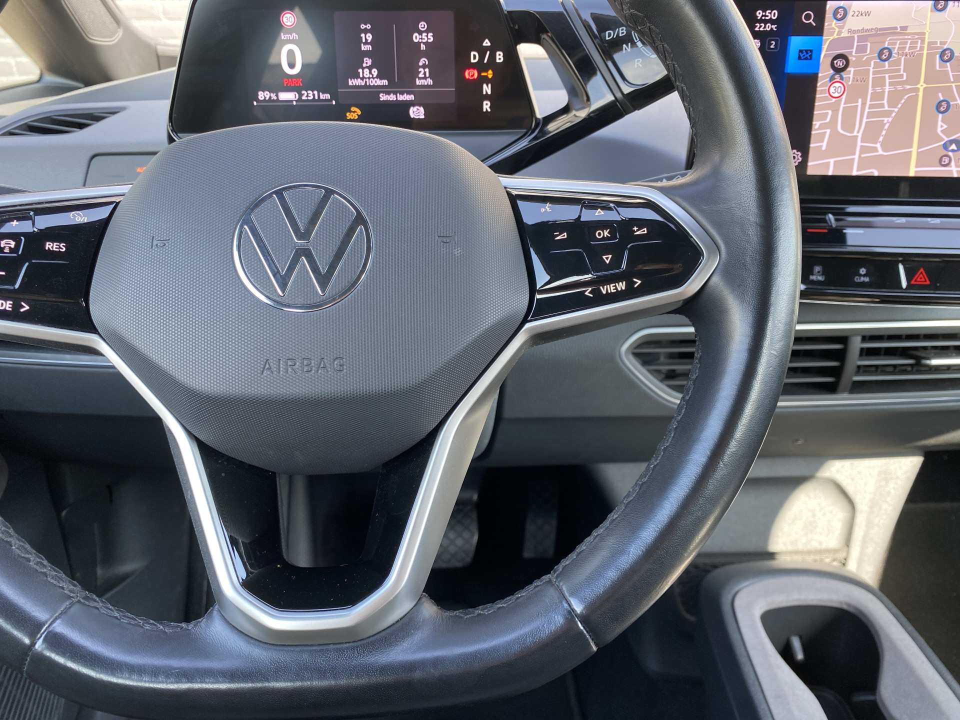 Volkswagen ID.3 Pure 45 kWh 150 pk | dealer onderhouden | navigatie | adapt. cruise | parkeersensoren | apple carplay