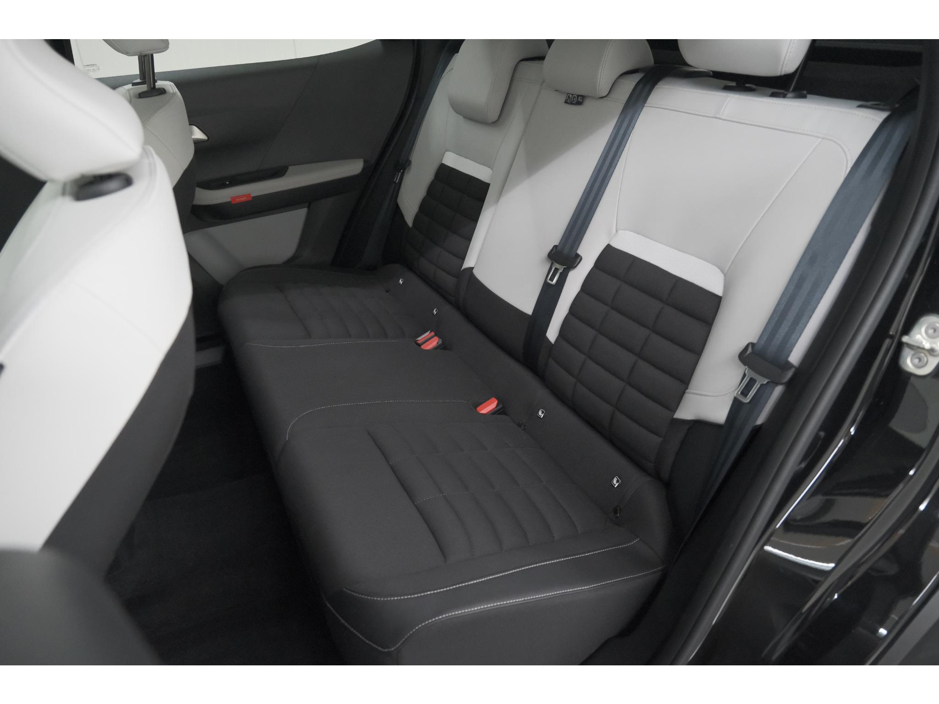 Citroen C3 Aircross 1.2 Hybrid 145pk Max | Camera | Dodehoekdetectie | Navigatie