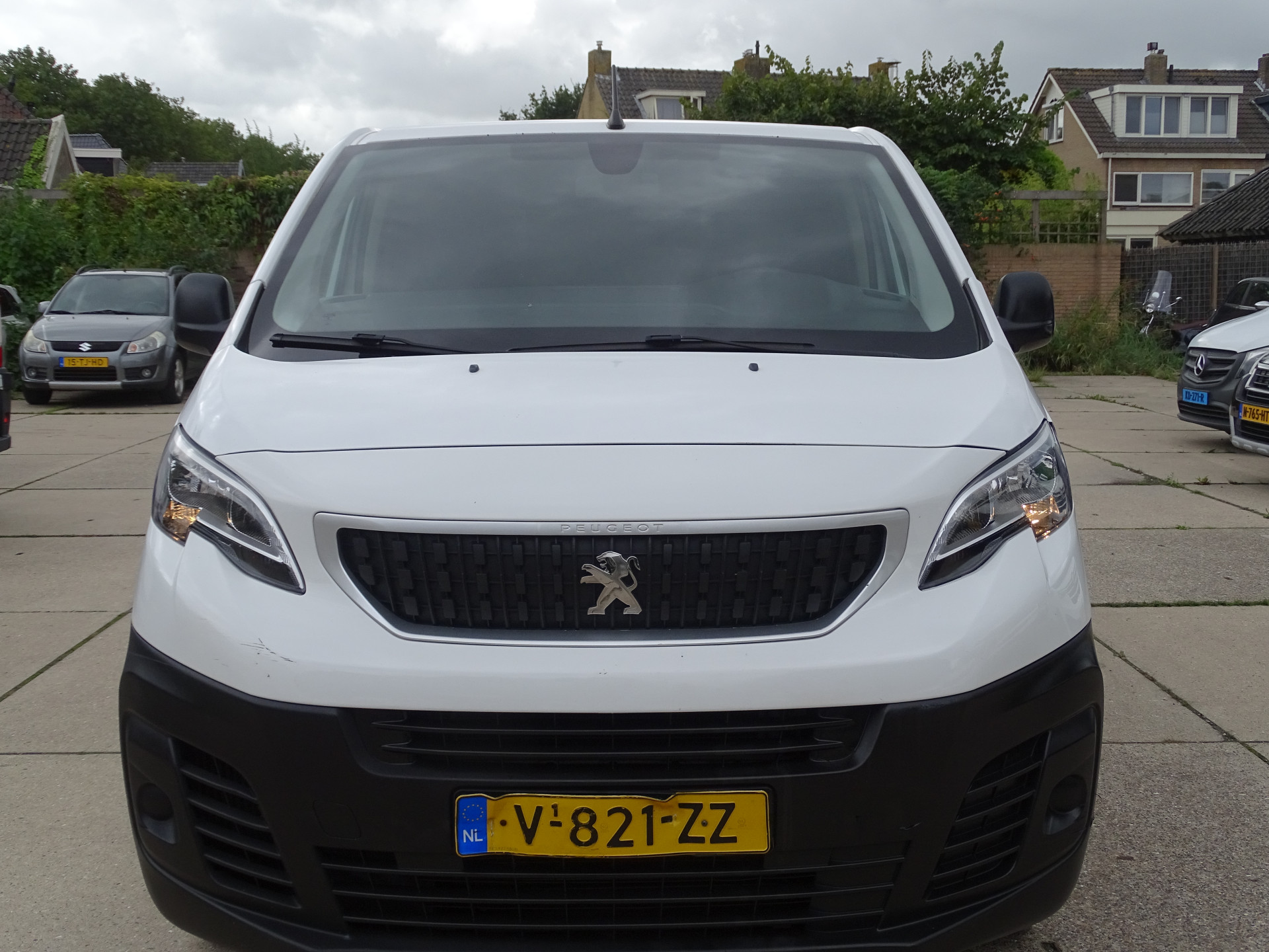 Peugeot Expert 231L 2.0 BlueHDI 120 DC Premium