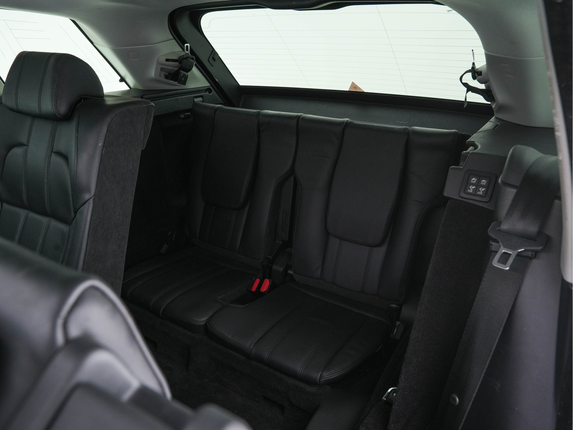 Land Rover Range Rover Sport 3.0 TDV6 HSE Dynamic [ 7-Pers ] Aut. *PANO | LEATHER | BI-XENON | NAVI-FULLMAP | CAMERA | CRUISE | HEAD-UP | MEMORY-PACK | HEATED-COMFORTSEATS | PRIVACY-GLASS | SHIFT-PADDLES | TOWBAR | 20"ALU*