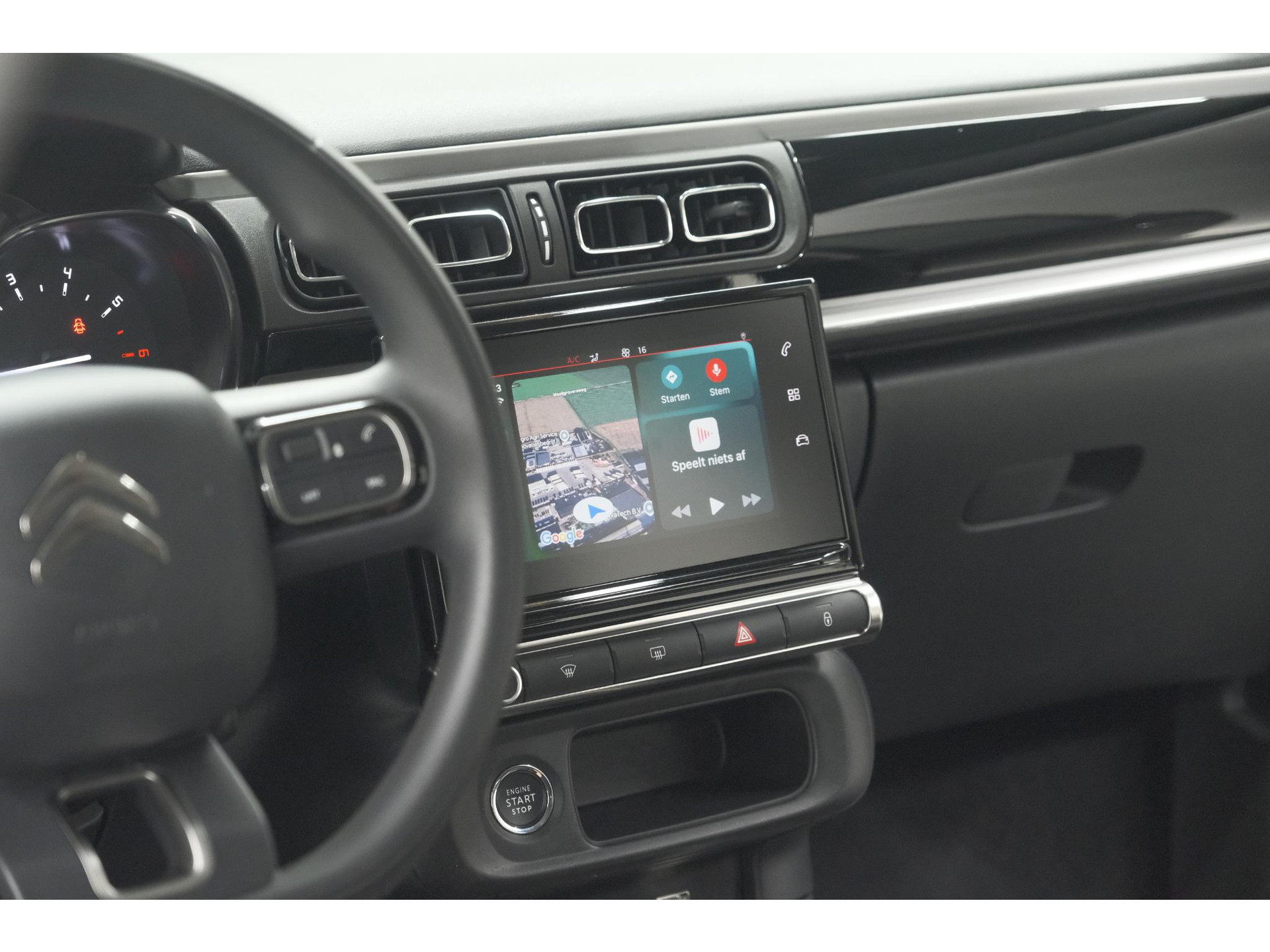 Citroen C3 PureTech 110 EAT6 Max | Apple Carplay | Parkeersensoren | Climate Control | 16 Inch Lichtmetalen Velgen