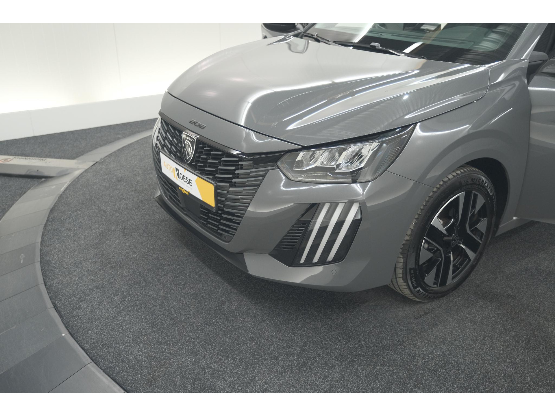 Peugeot 208 Hybrid 100 e-DCS6 Allure | Camera | Apple Carplay | Keyless Entry | Parkeersensoren