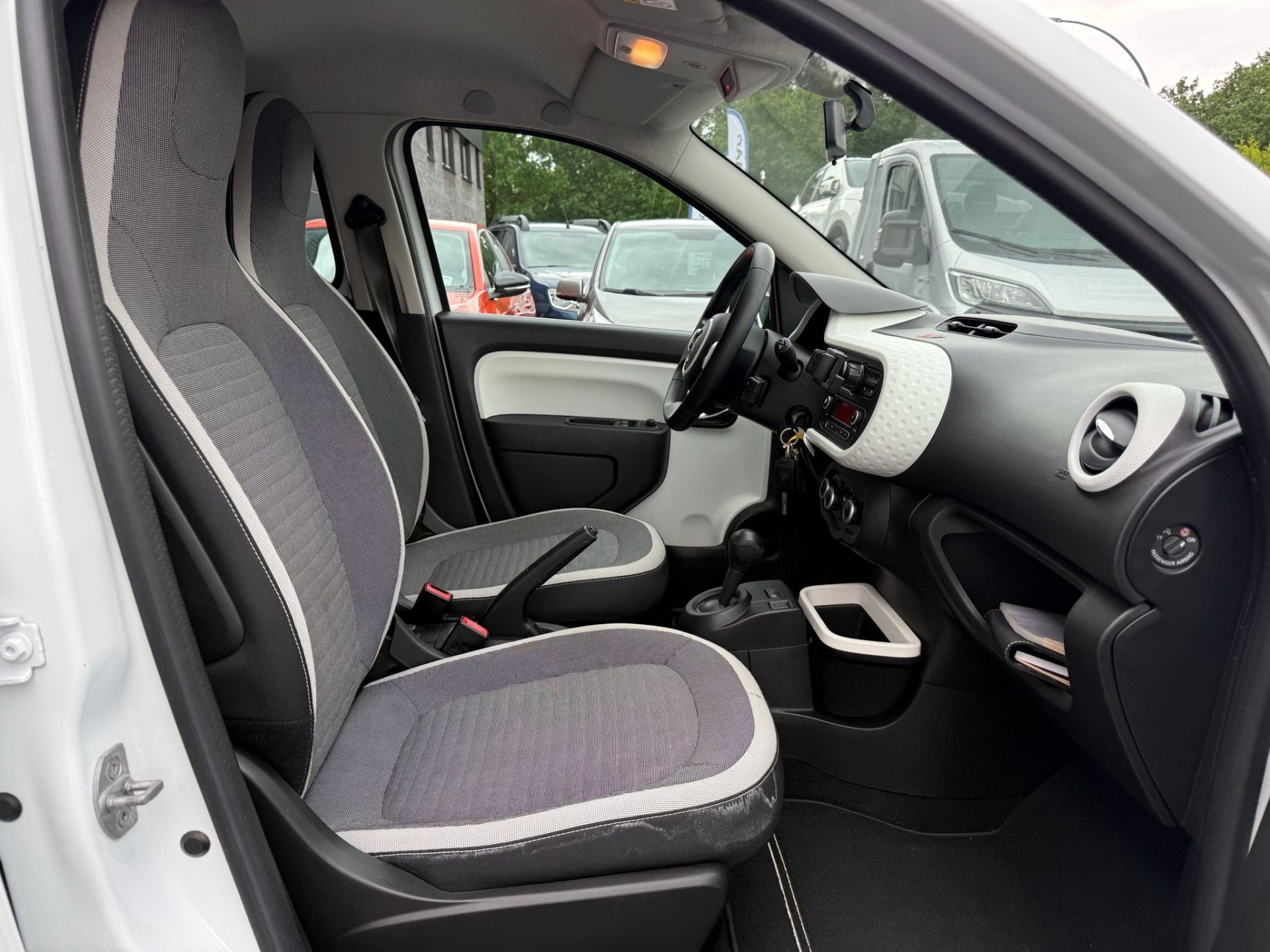 Renault Twingo 1.0 SCe Collection | 1E EIGENAAR | 3/6/12MND GARANTIE | AUTOMAAT | ELECRAMEN | BLUETOOTH | AIRCO