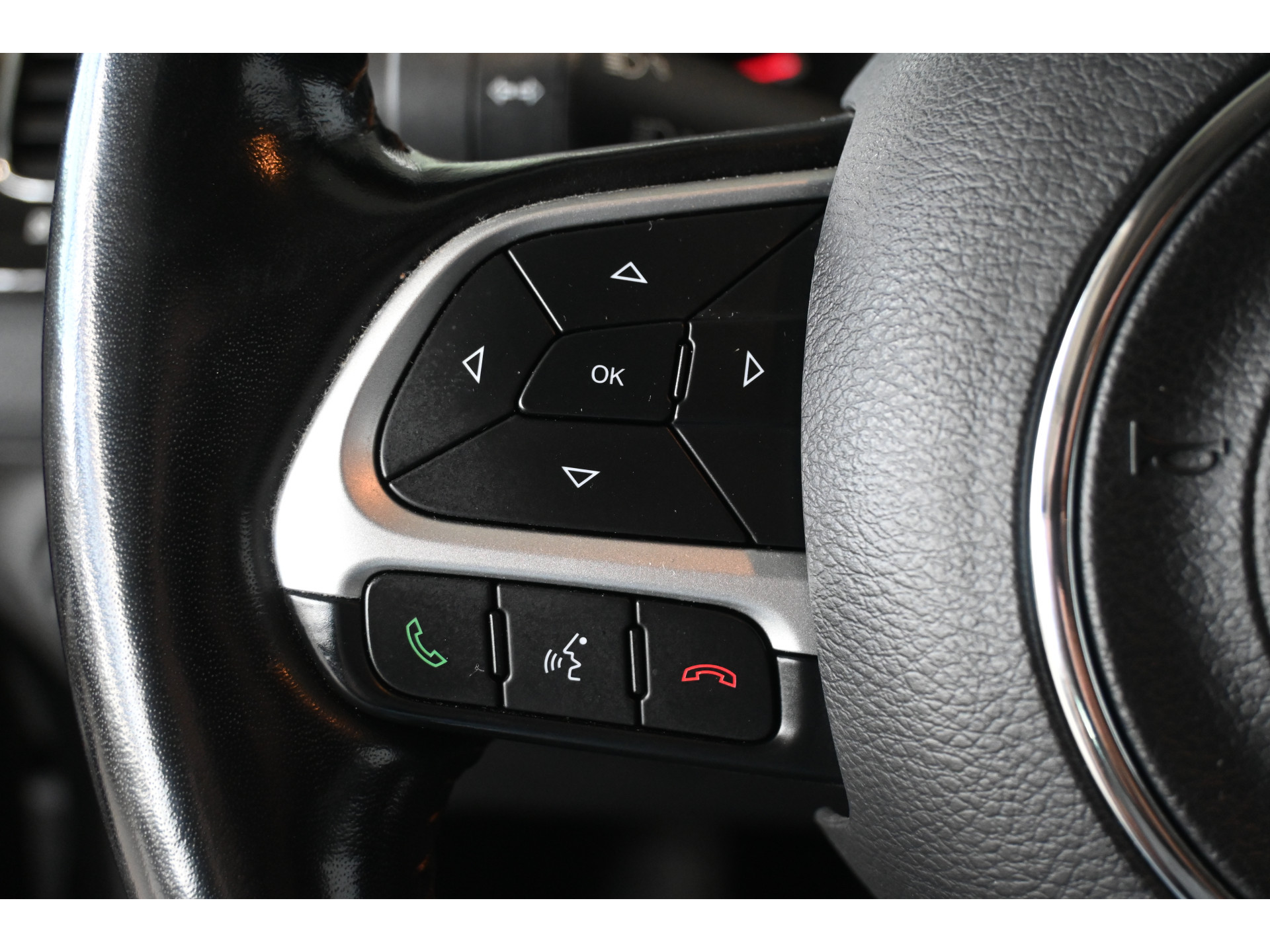 Jeep Compass 1.3T Limited Automaat Nap! Navigatie Cruise PDC Clima Xenon Stoel / Stuurverwarming 1e Eigenaar! Inruil Mogelijk!