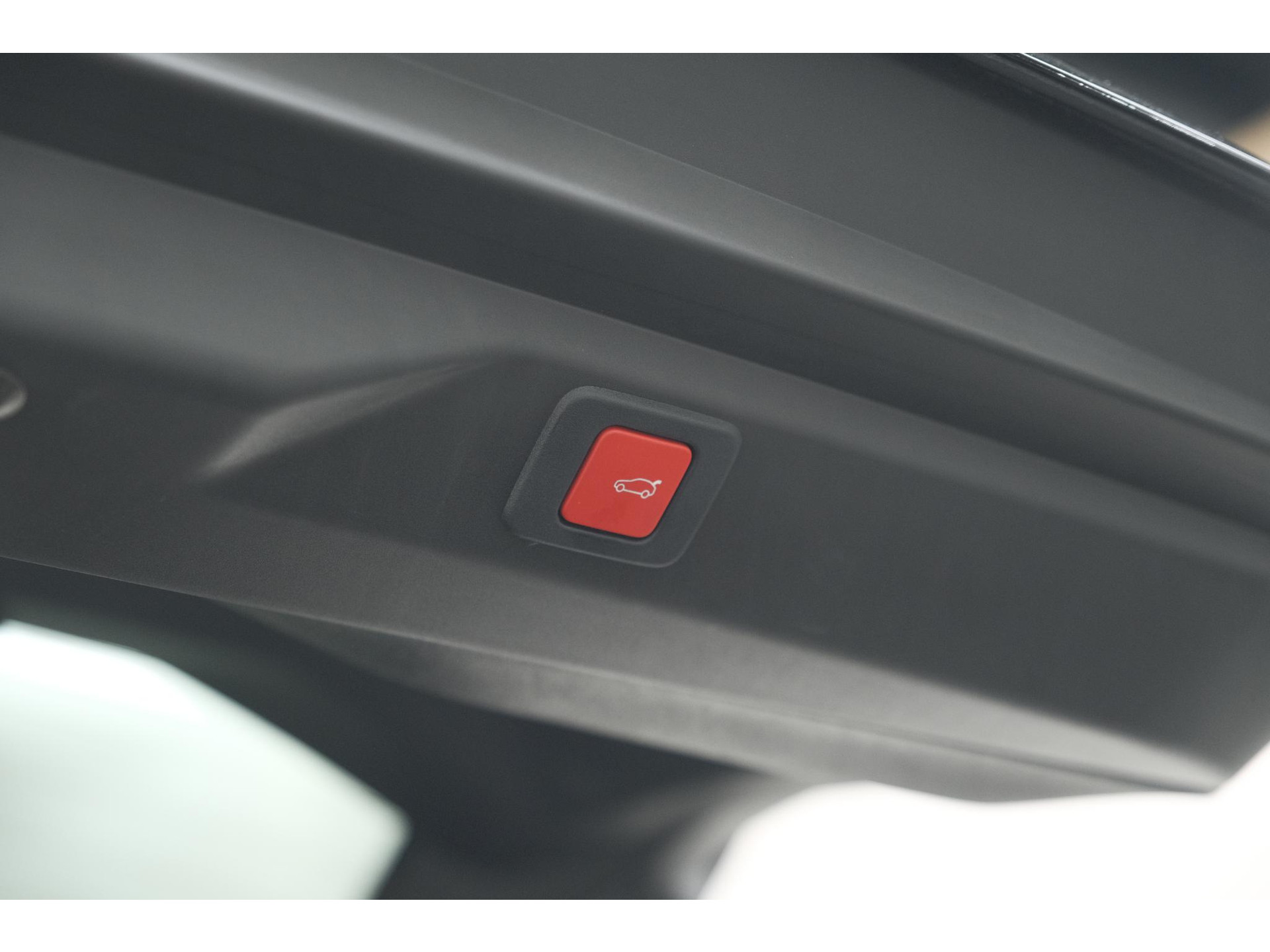 Peugeot 3008 1.2 Hybrid 145 GT | Adaptieve Cruise Control | Camera | Elektrische Kofferklep | Apple Carplay