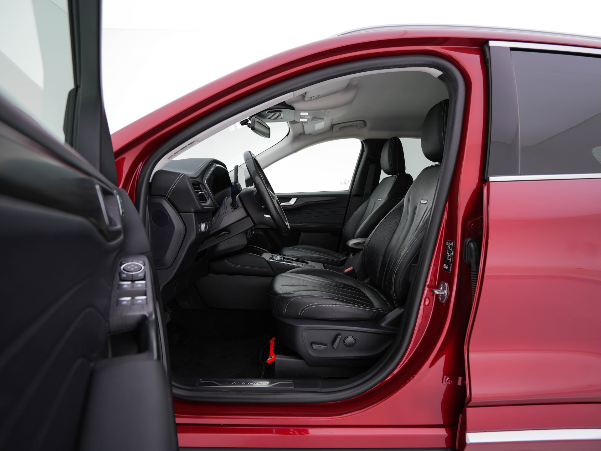 Ford Kuga 2.5 PHEV Vignale (Plug-In) (INCL-BTW) Aut. *LEATHER | DIGI-COCKPIT | FULL-LED | KEYLESS | DAB | CARPLAY | NAVI-FULLMAP | MEMORY-PACK | HEATED-COMFORTSEATS | PRIVACY-GLASS | TOWBAR | 18''ALU*