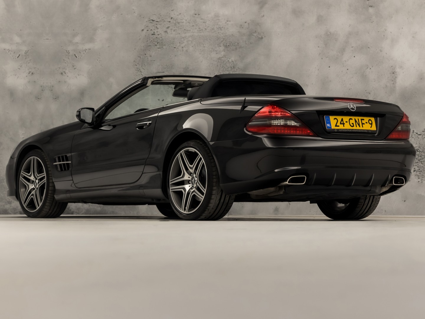 Mercedes-Benz SL-Klasse 280 AMG Sport 232Pk Automaat (NAVIGATIE, ORG. NL, LEDER, MEMORY SEATS, STOELVERWARMING, CRUISE, XENON, NIEUWE APK, NIEUWSTAAT)