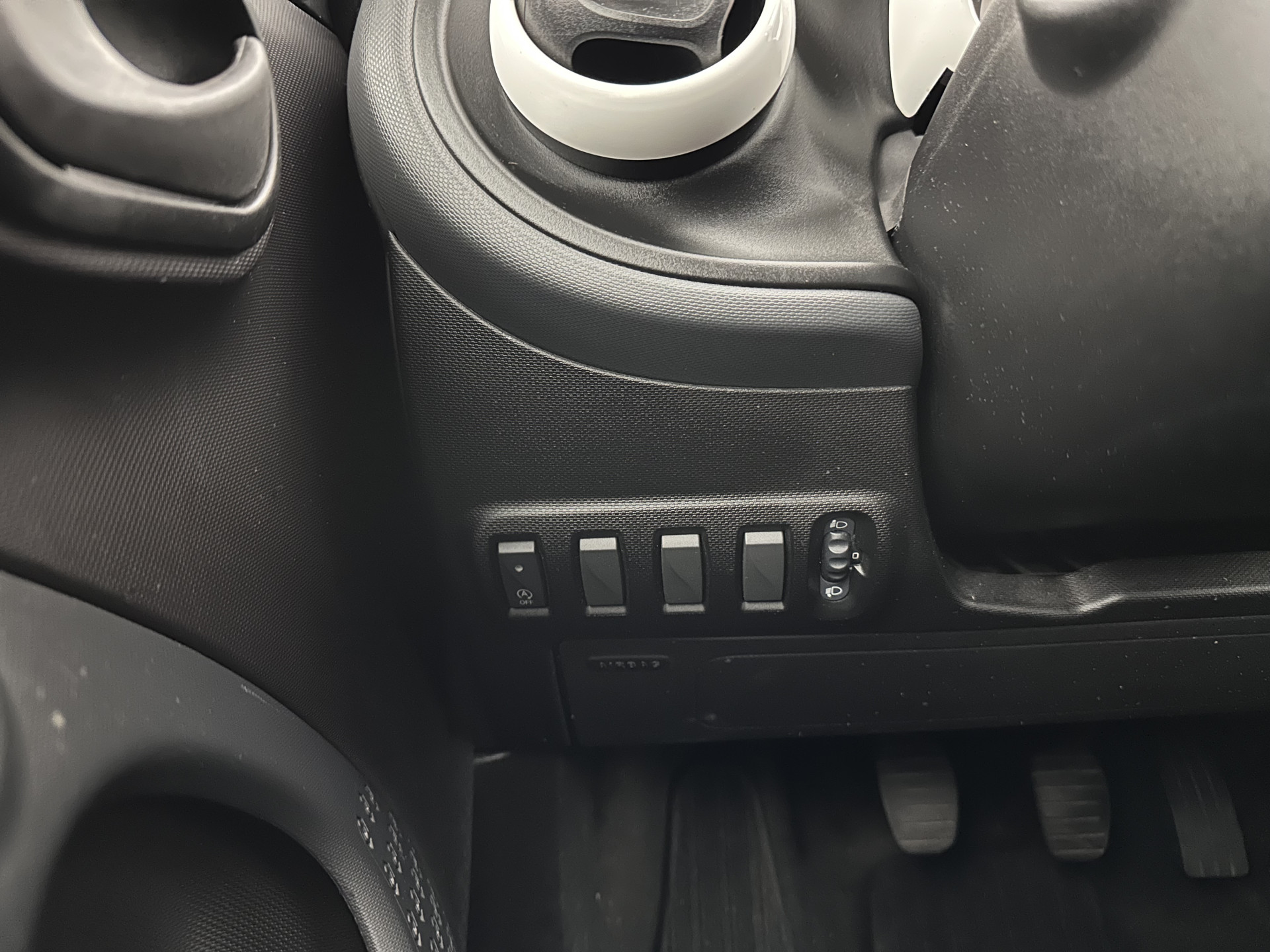 Smart forfour 1.0 Essential Edition *AIRCO | CRUISE | COMFORTSEATS | RADIO-MP3*