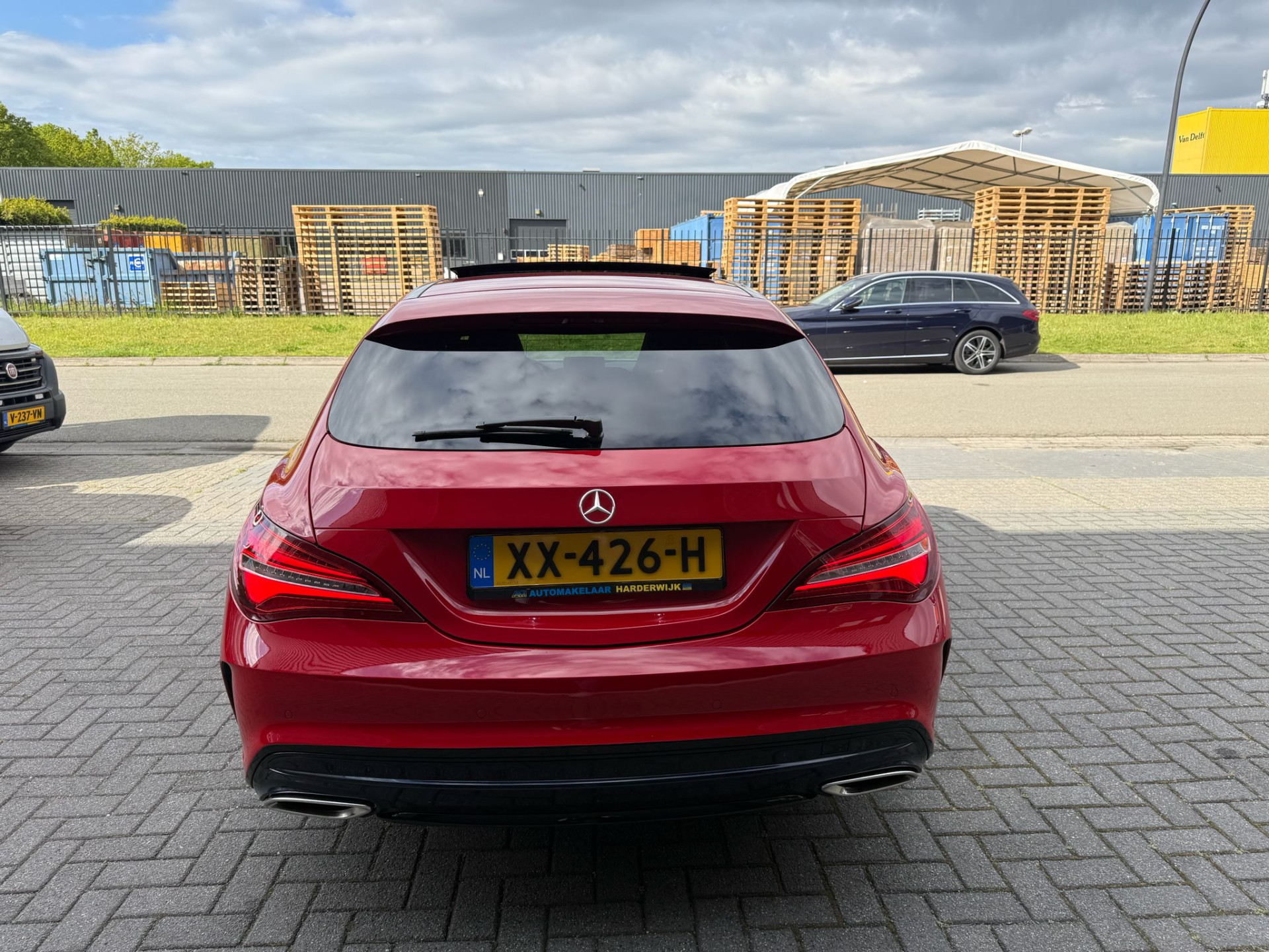 Mercedes-Benz CLA-klasse Shooting Brake 180 | 3/6/12MND GARANTIE| NAVI | PANO DAK | NAVI | CAMERA |