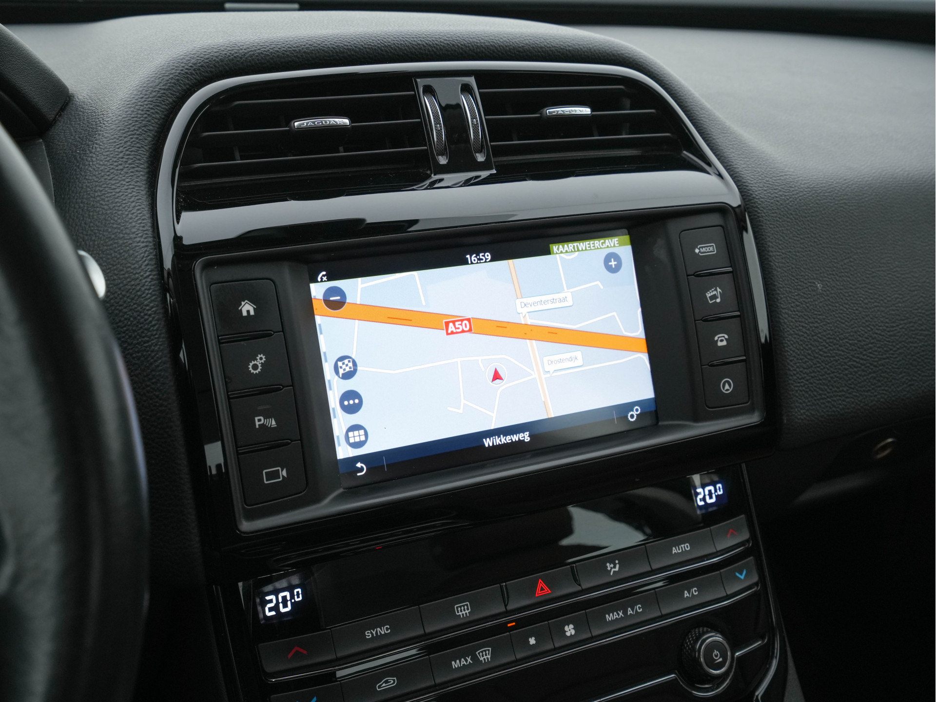 Jaguar XE 2.0 D Pure ( ⚠️ ) Aut. *LEATHER | NAVI-FULLMAP | HEATED-COMFORTSEATS | CAMERA | ECC | SHIFT-PADDLES | LANE-ASSIST | PDC | SHIFT-PADDLES | LANE-ASSIST | JAGUAR-AUDIO | CRUISE | 17''ALU*