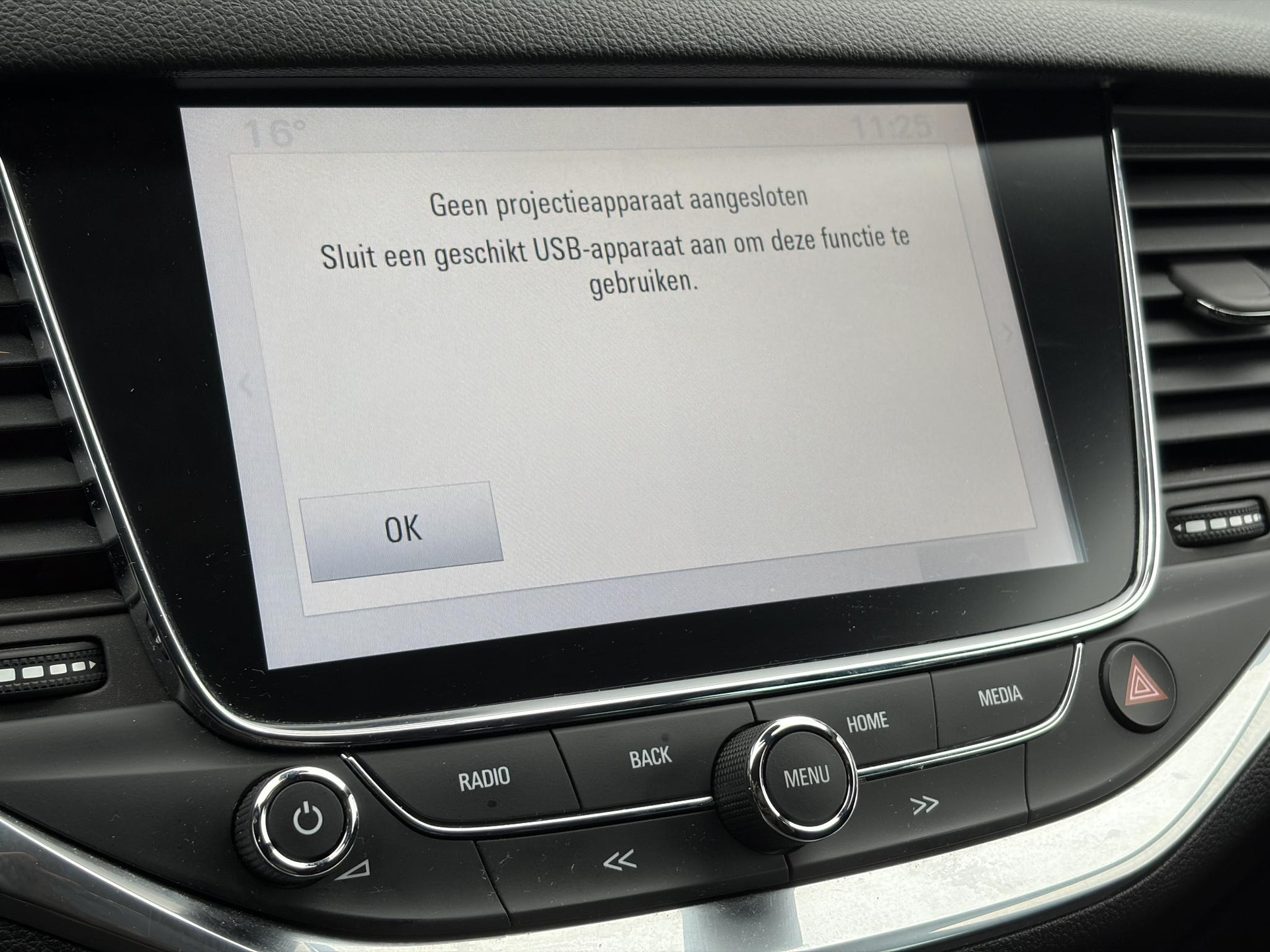Opel Astra Sports Tourer 1.4 Innovation Dealer Onderhouden l 150pk l Carplay l 2e Eigenaar l Camera l Trekhaak l Keyless l Navi l Halfleder l Pdc V+A l 6 Bak l Clima l Cruise l Rijstrooksensor l Dodehoeksensor l N.A.P l Apk tot 01-2027