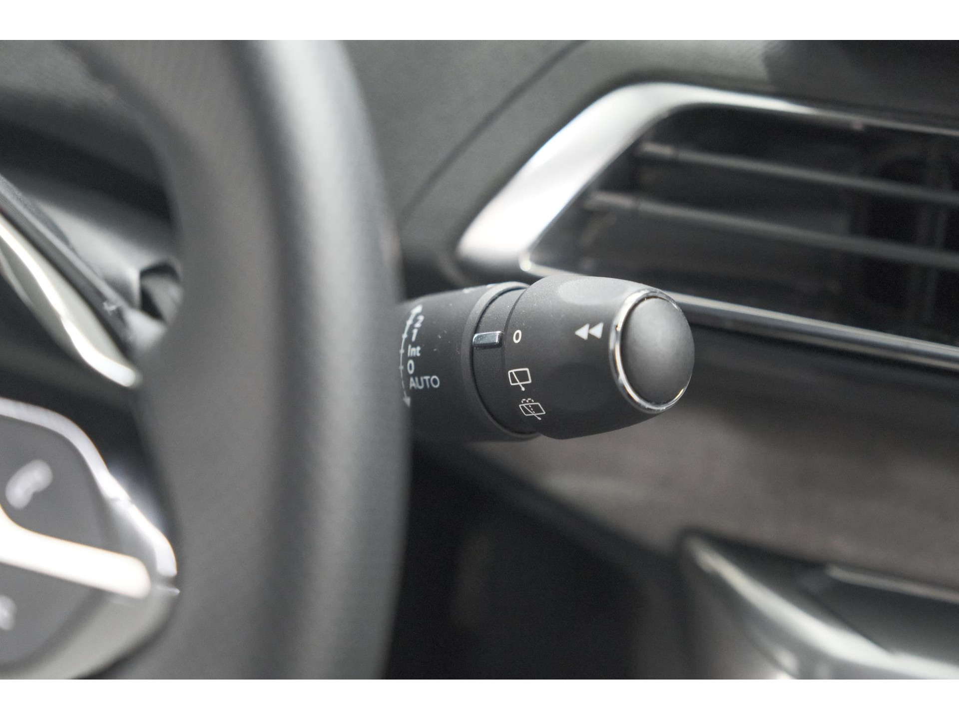 Peugeot 3008 136 Hybrid e-DCS6 GT | 360 Camera | Adaptieve Cruise Control | Elektrische Kofferklep | Stoelverwarming