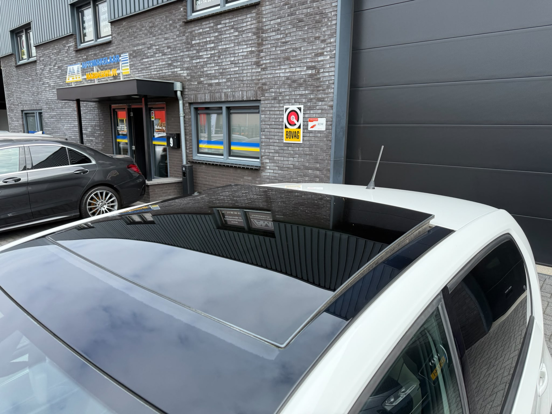 Volkswagen Up! 1.0 high up! BlueMotion | 2E EIGENAAR | 3/6/12MND GARANTIE | PANO | CRUISE | AIRCO | NAVI | FENDER AUDIO |