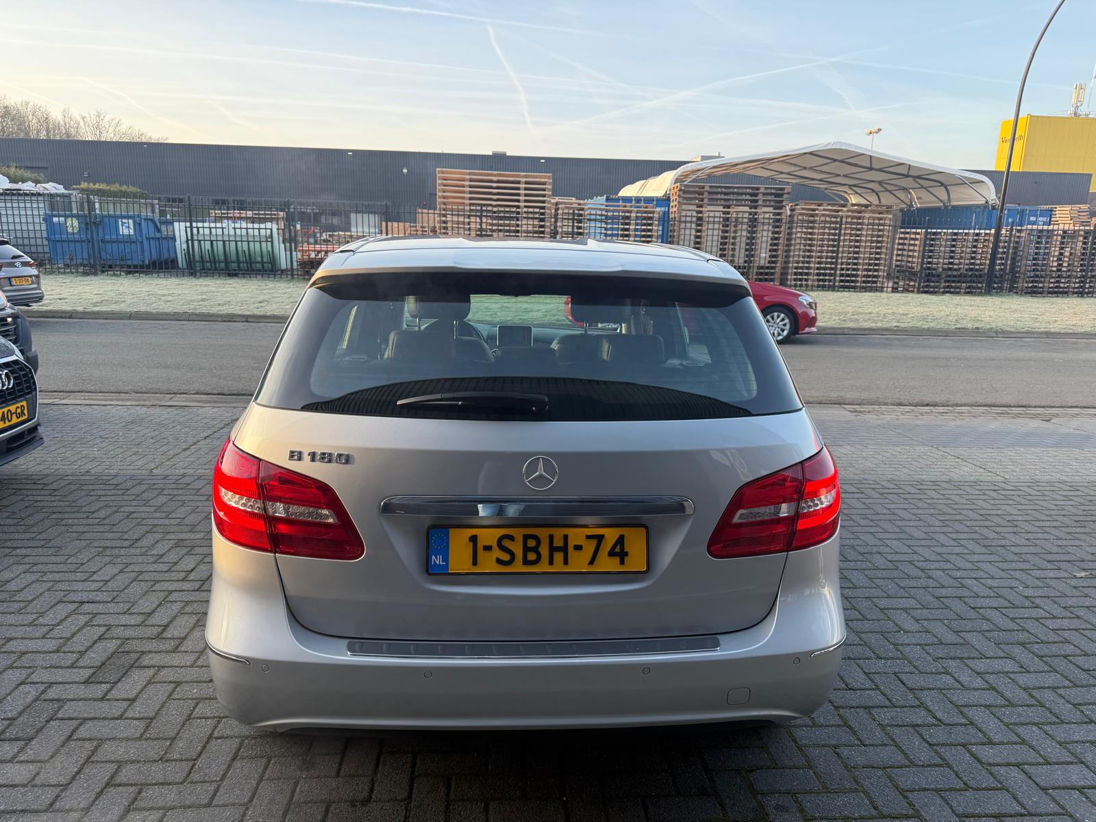 Mercedes-Benz B-klasse 180 Ambition | 2E EIGENAAR |3/6/12MND GARANTIE | AUTOMAAT | CRUISE | NAVI | XENON | LMV |