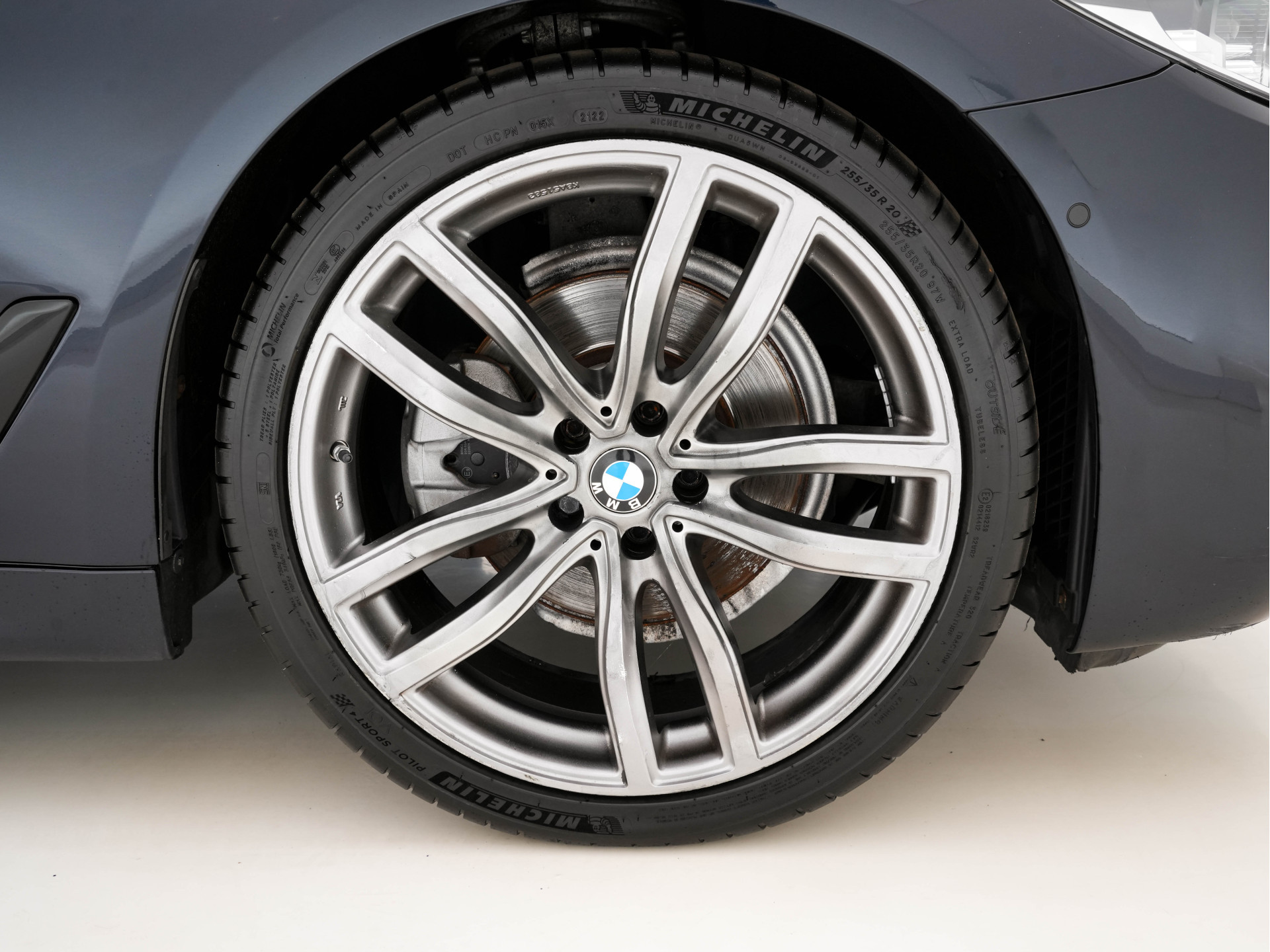 BMW 5-serie 520d xDrive M-Sport-Pack High Executive (INCL-BTW) Aut. *PANO | LUXURY-LEATHER | FULL-LED | HEAD-UP | DIGI-COCKPIT | NAVI-FULLMAP | TOP-VIEW | MEMORY-PACK | ECC | AMBIENT-LIGHT | PDC | CRUISE | SHIFT-PADDLES | TOWBAR  | 20''ALU*