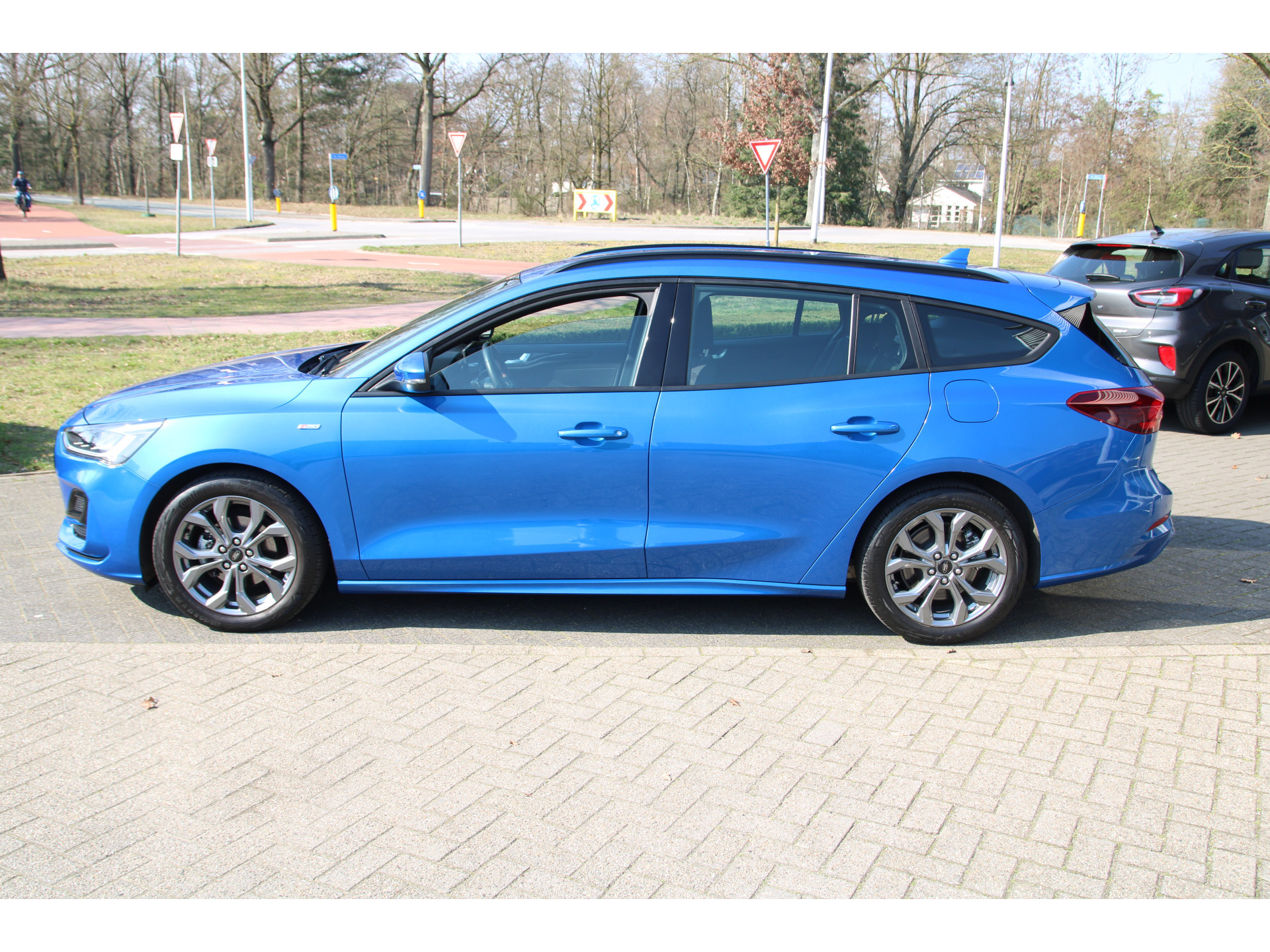Ford Focus Wagon 1.0 EcoBoost 125 PK Hybrid ST Line WINTER PACK |  GROOT NAVIGATIE | CAMERA